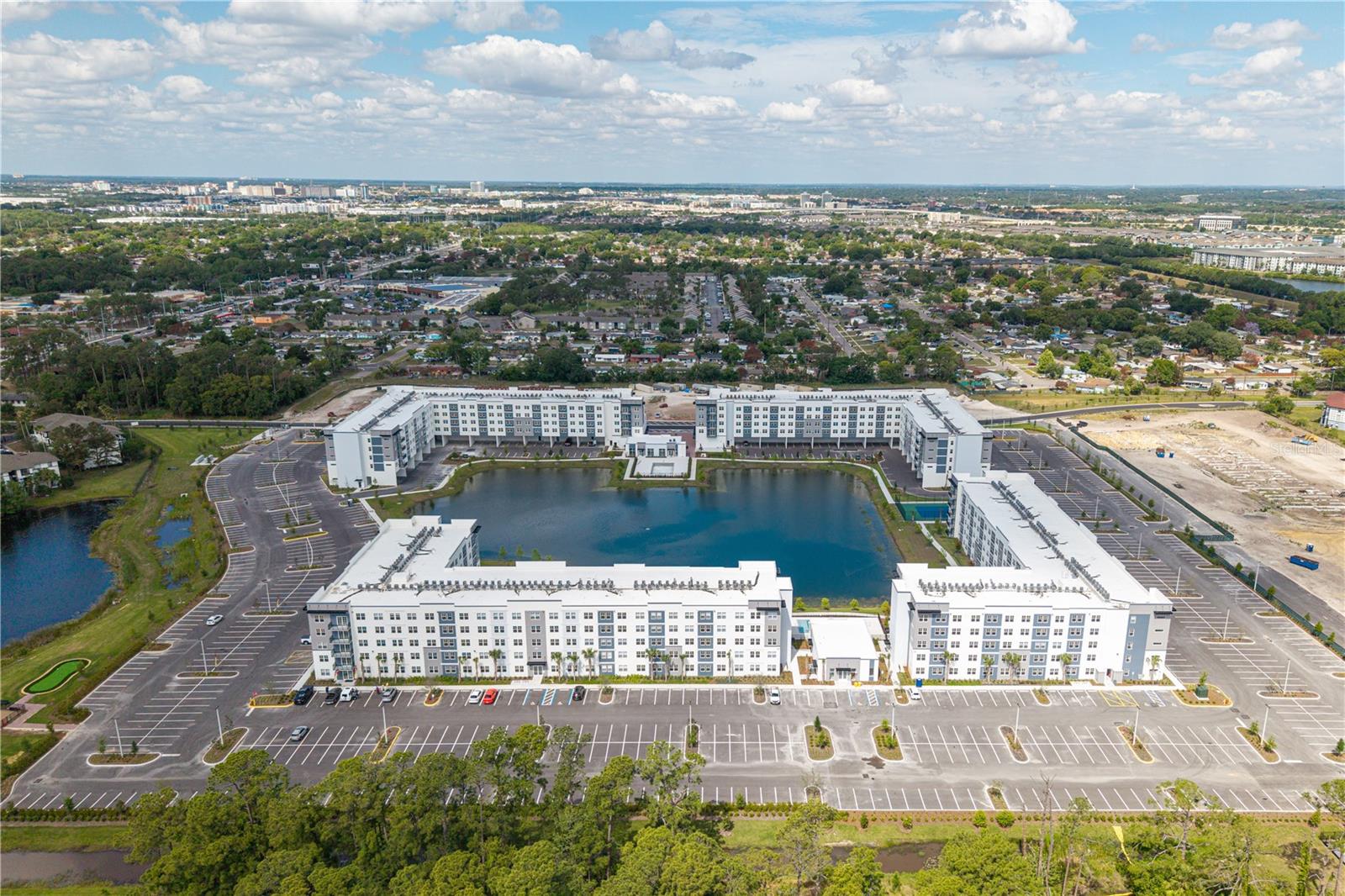 Image 32 of 46 For 5579 Pga Boulevard 323