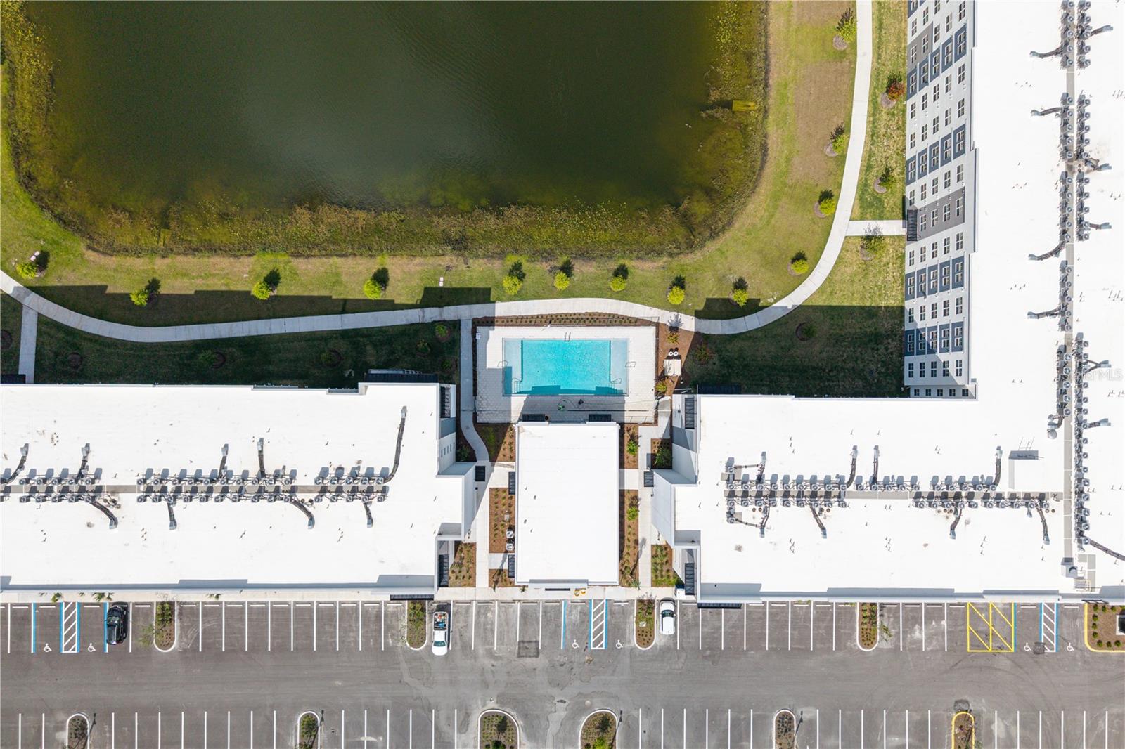 Image 33 of 46 For 5579 Pga Boulevard 323