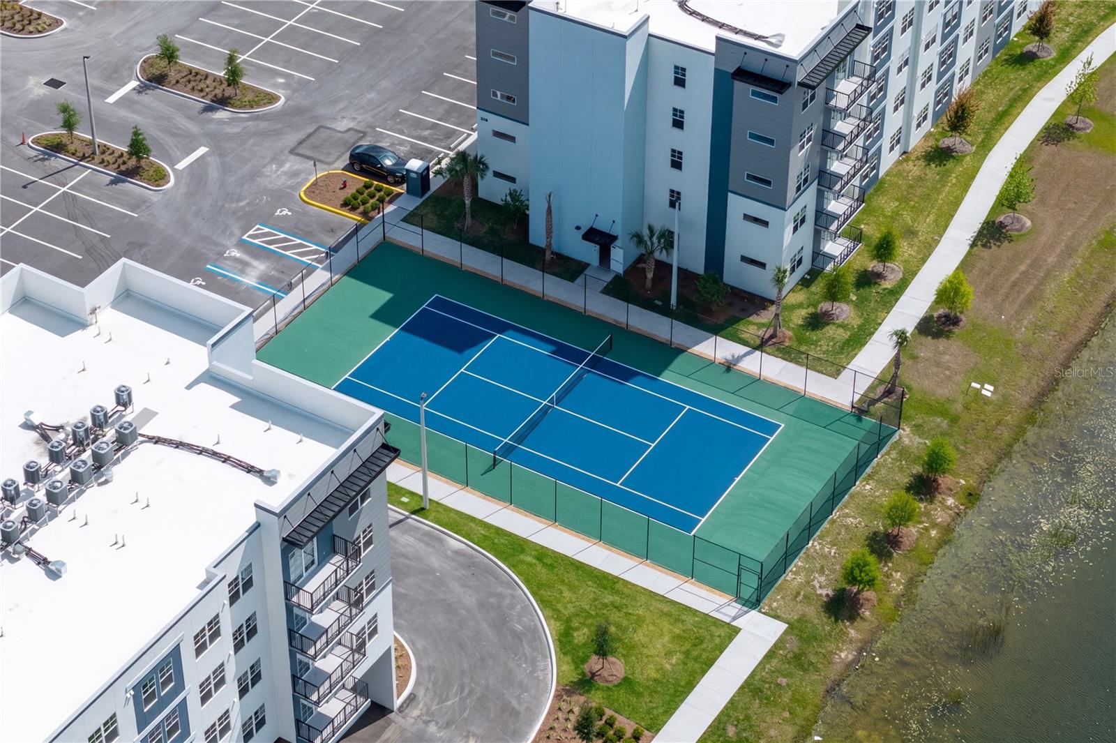 Image 36 of 46 For 5579 Pga Boulevard 323