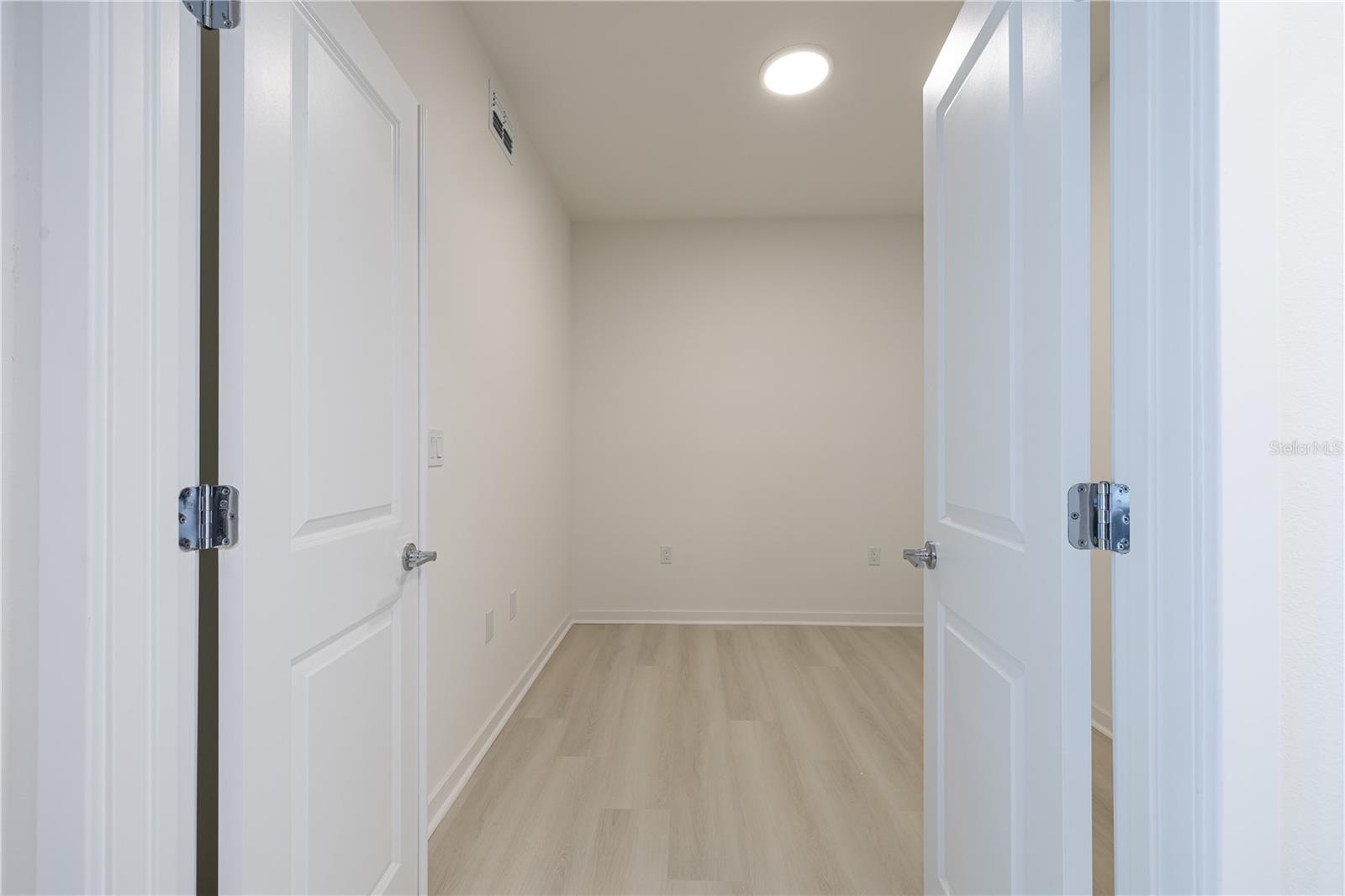 Image 5 of 46 For 5579 Pga Boulevard 323