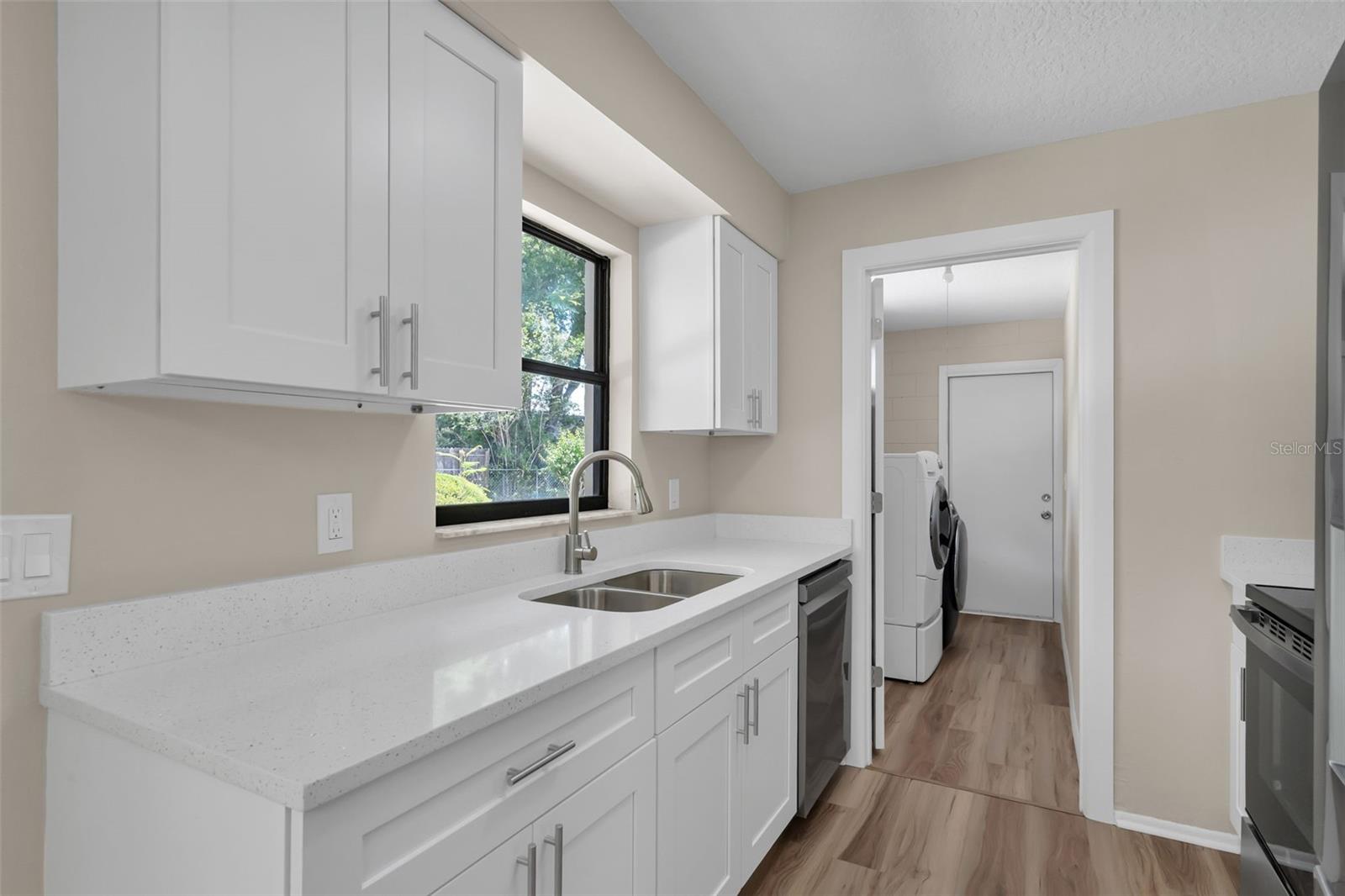 Image 8 of 61 For 1510 Tangerwood Court