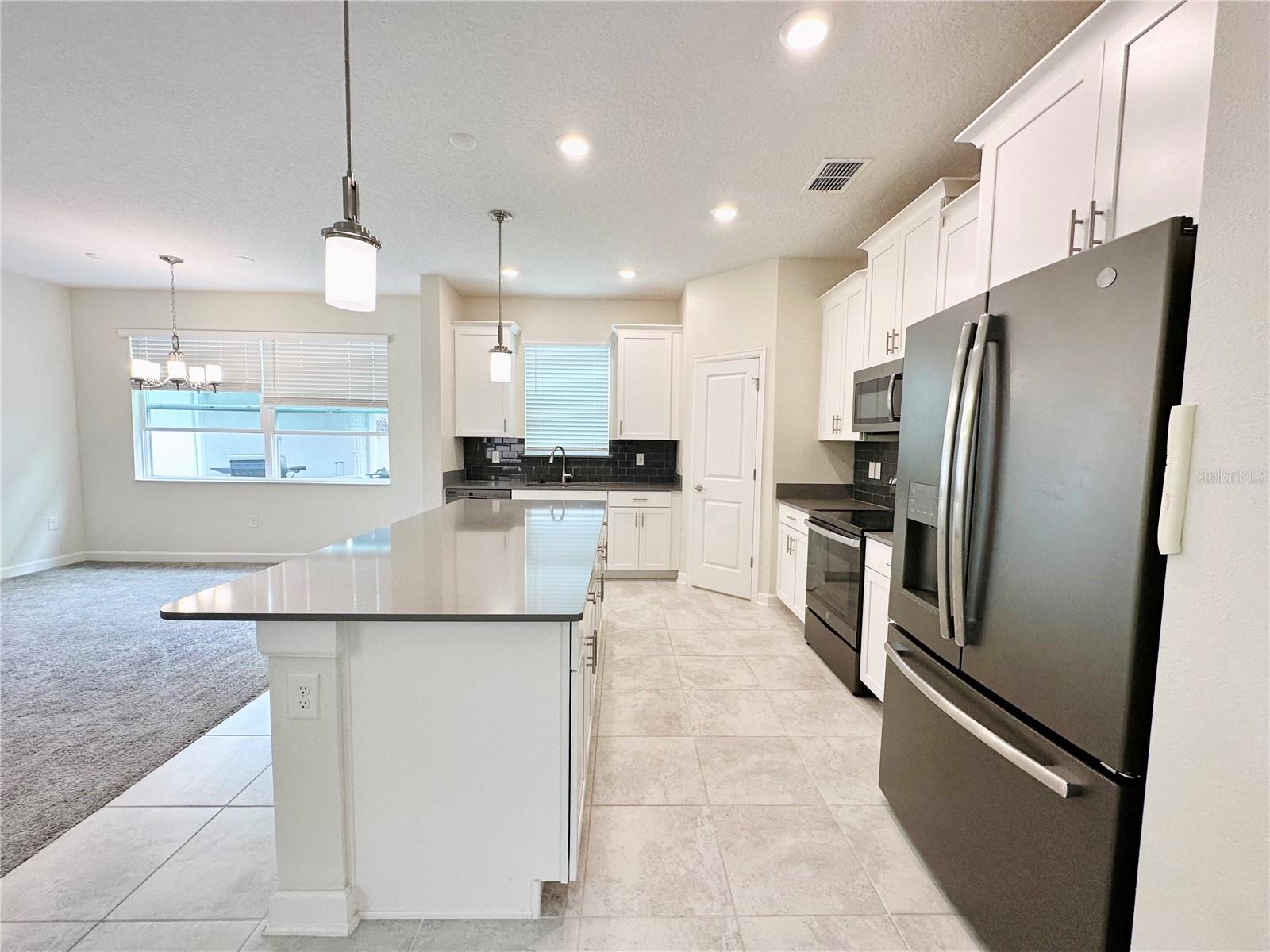 Image 8 of 40 For 11823 Charades Street