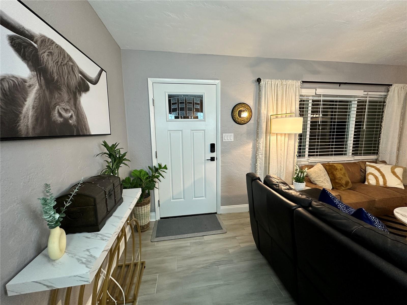 Listing photo id 11 for 1446 22nd Avenue