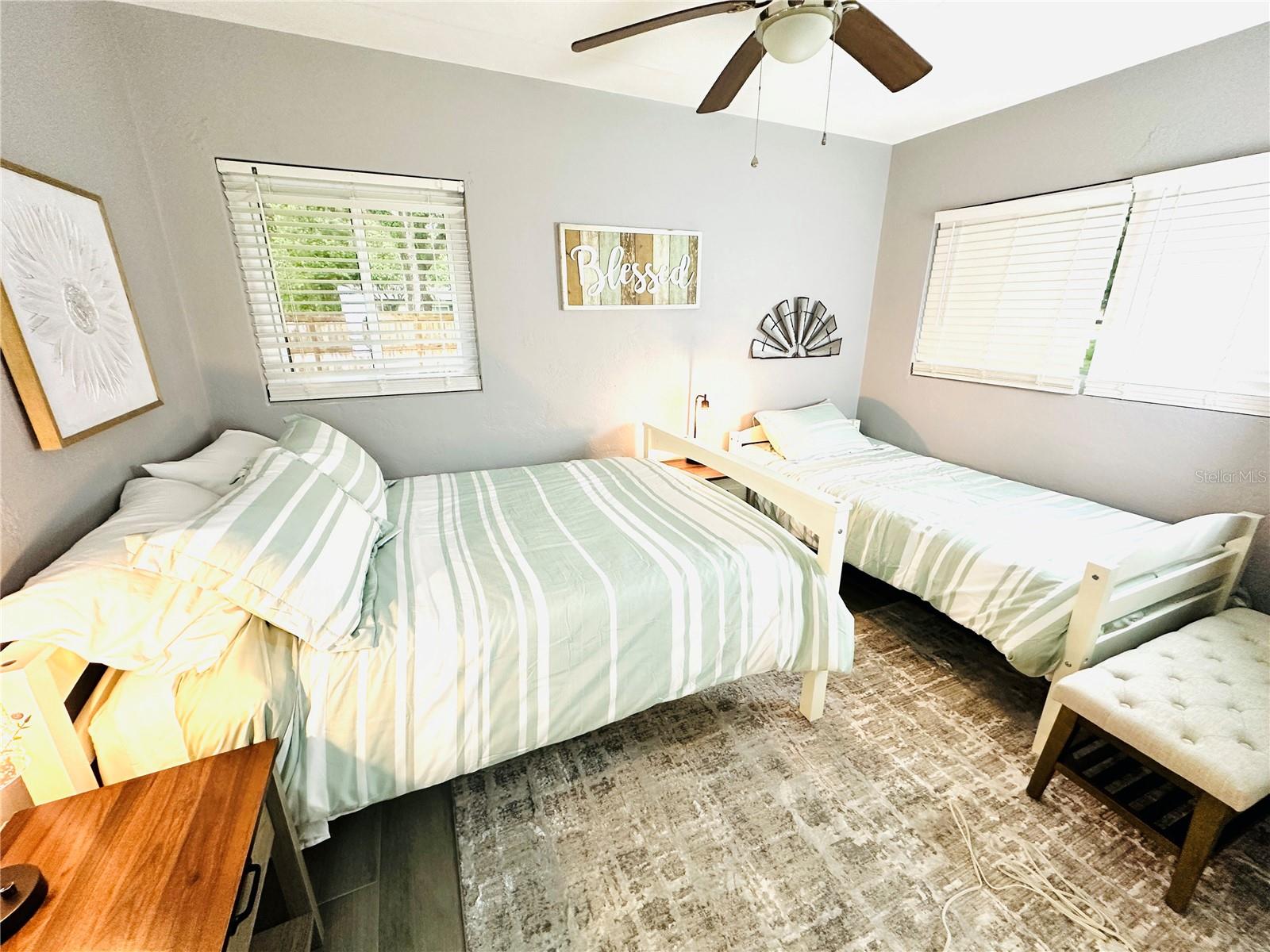 Listing photo id 14 for 1446 22nd Avenue