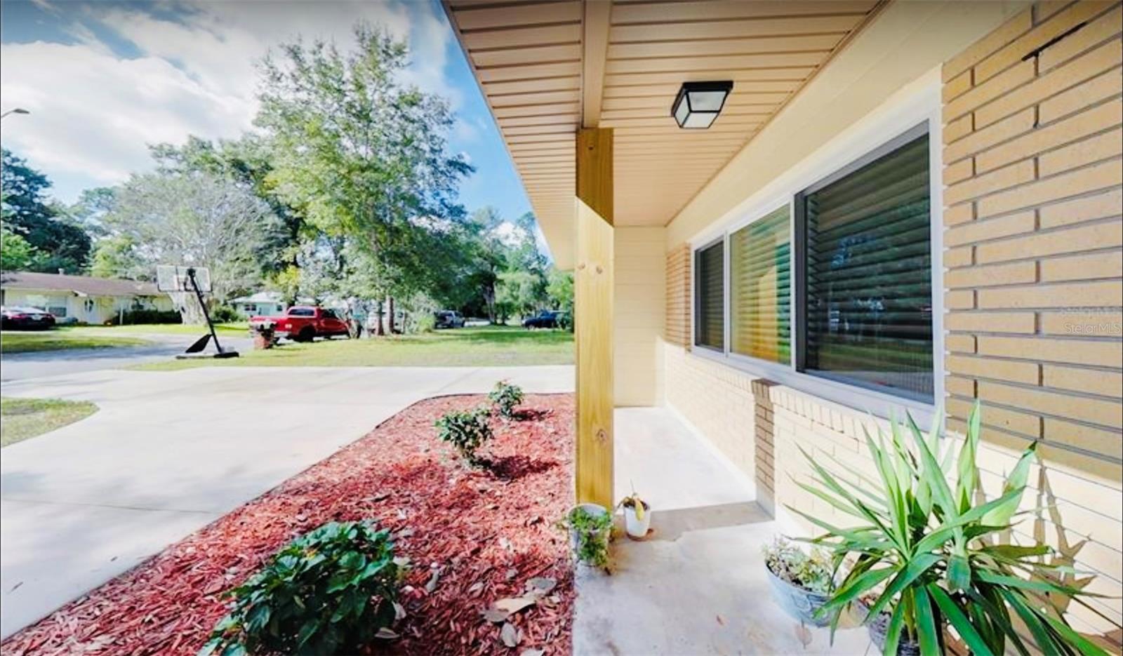 Listing photo id 0 for 1446 22nd Avenue