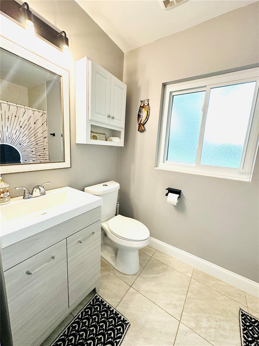 Listing photo id 21 for 1446 22nd Avenue
