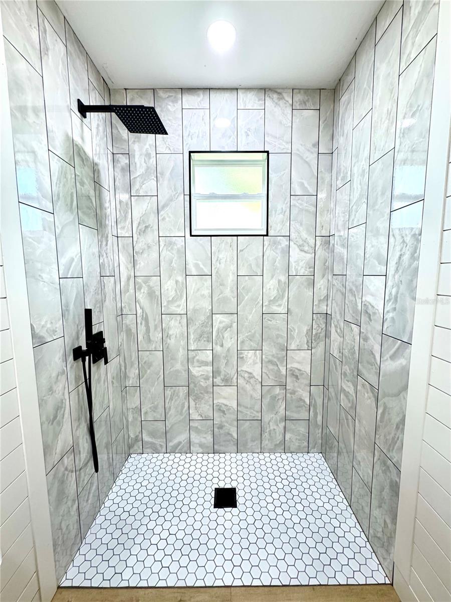 Image 22 of 57 For 1306 8th Street 1 & 2