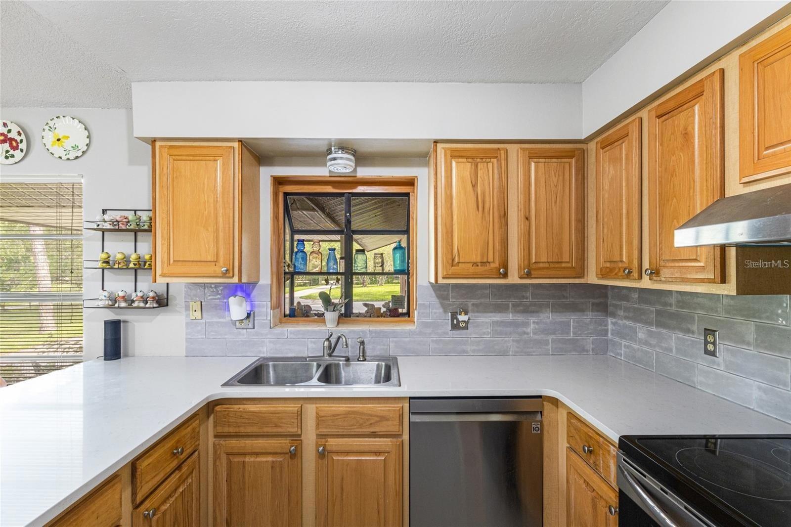 Image 10 of 30 For 17877 Phil C Peters Rd