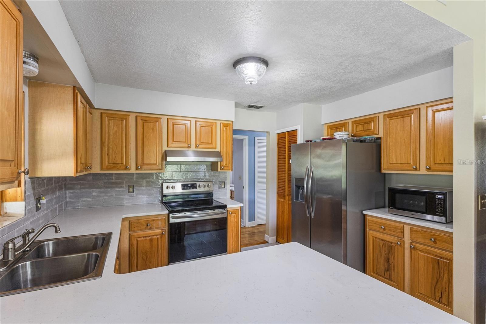 Image 13 of 30 For 17877 Phil C Peters Rd