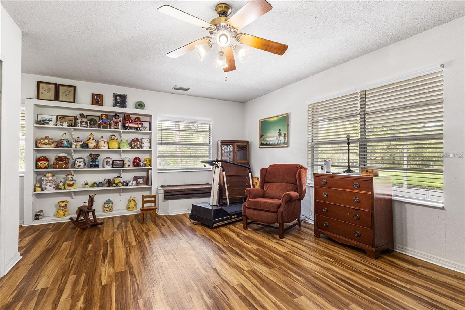 Image 18 of 30 For 17877 Phil C Peters Rd