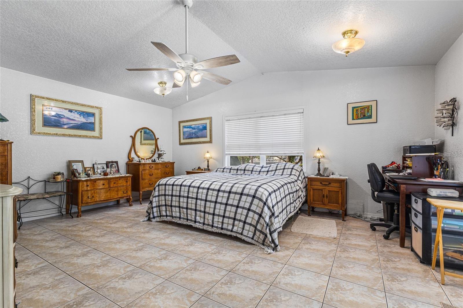 Image 23 of 30 For 17877 Phil C Peters Rd