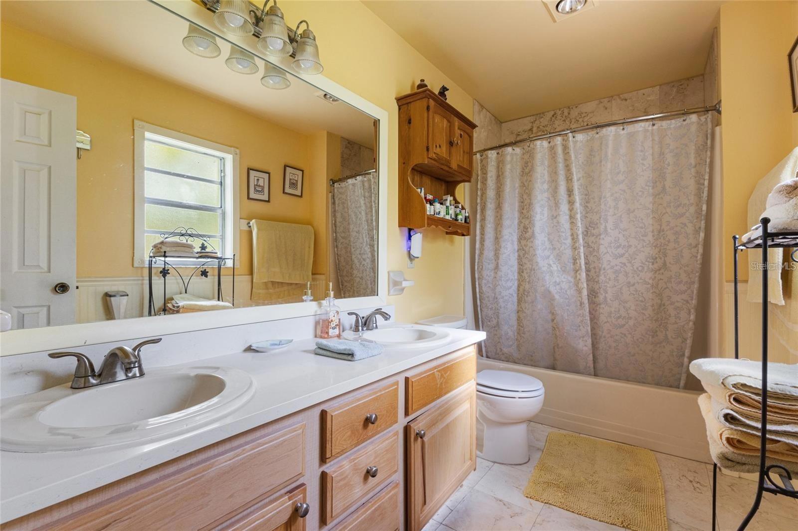 Image 24 of 30 For 17877 Phil C Peters Rd