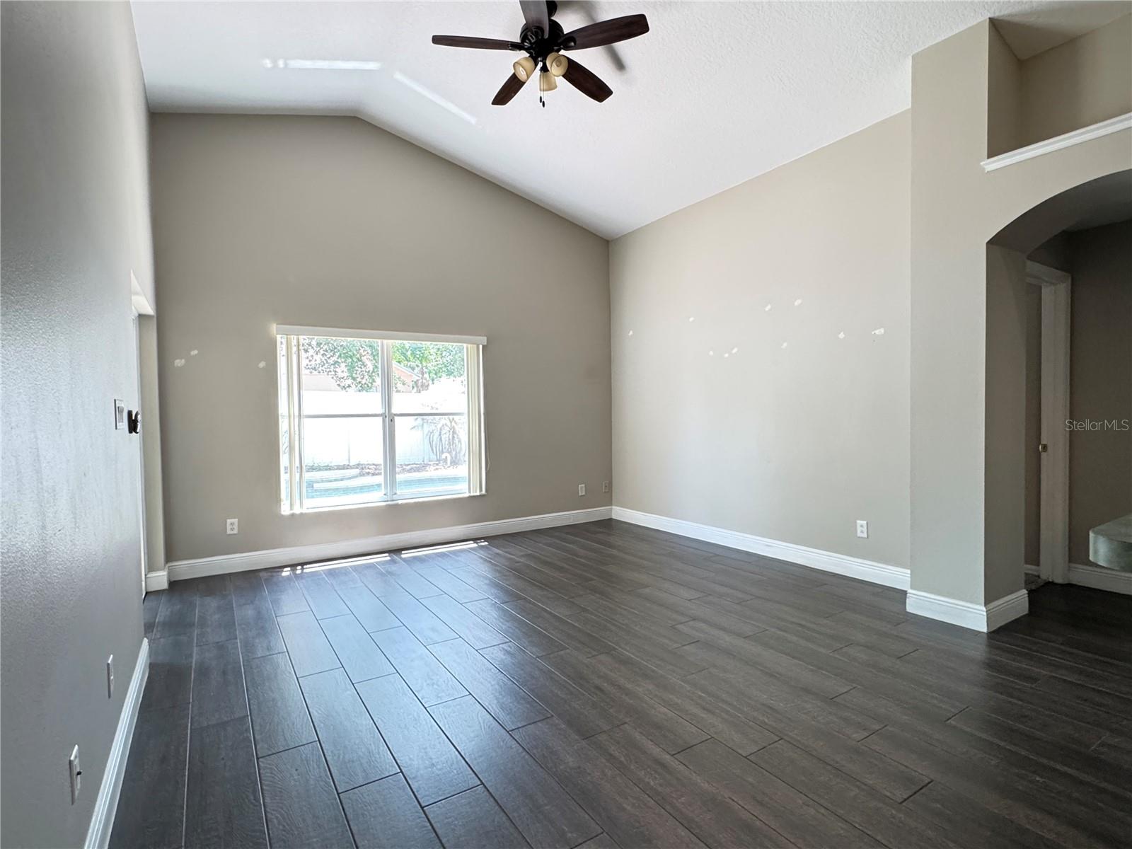 Image 10 of 23 For 475 Lisa Karen Circle