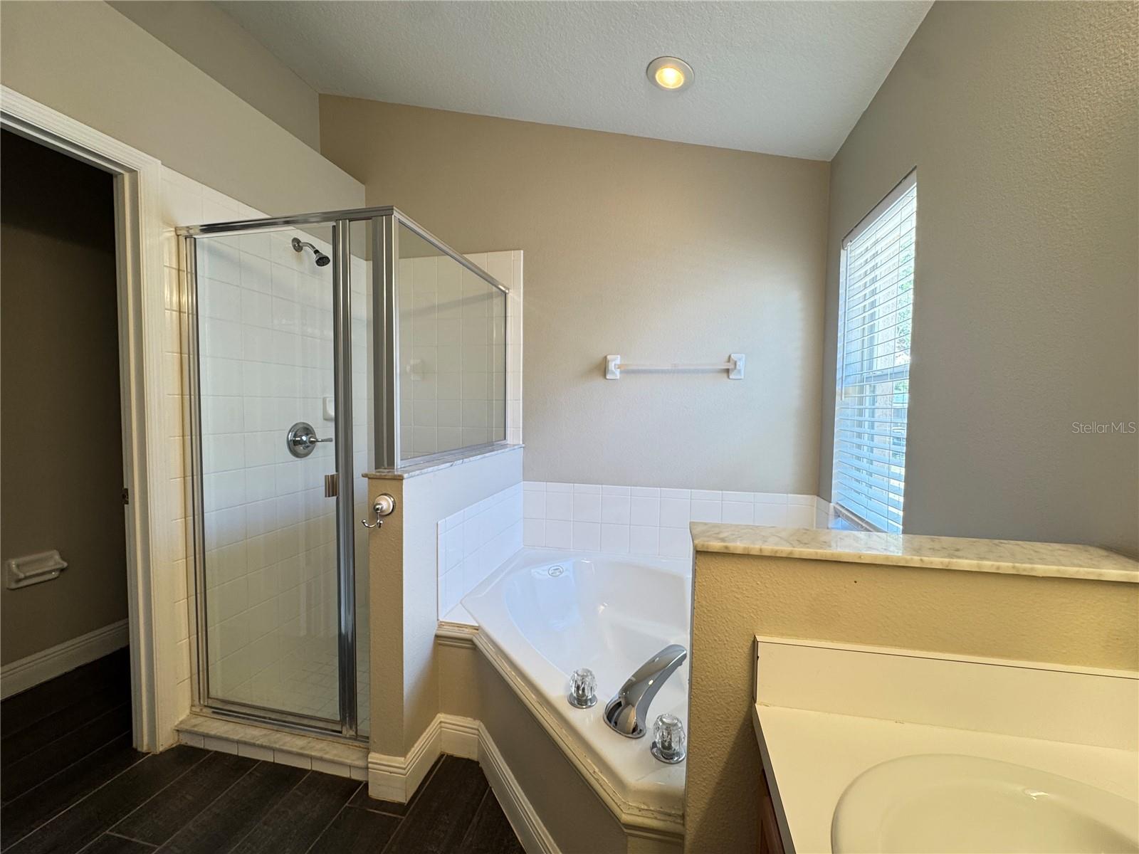 Image 16 of 23 For 475 Lisa Karen Circle