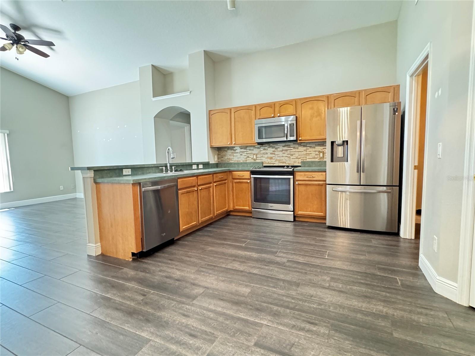 Image 9 of 23 For 475 Lisa Karen Circle