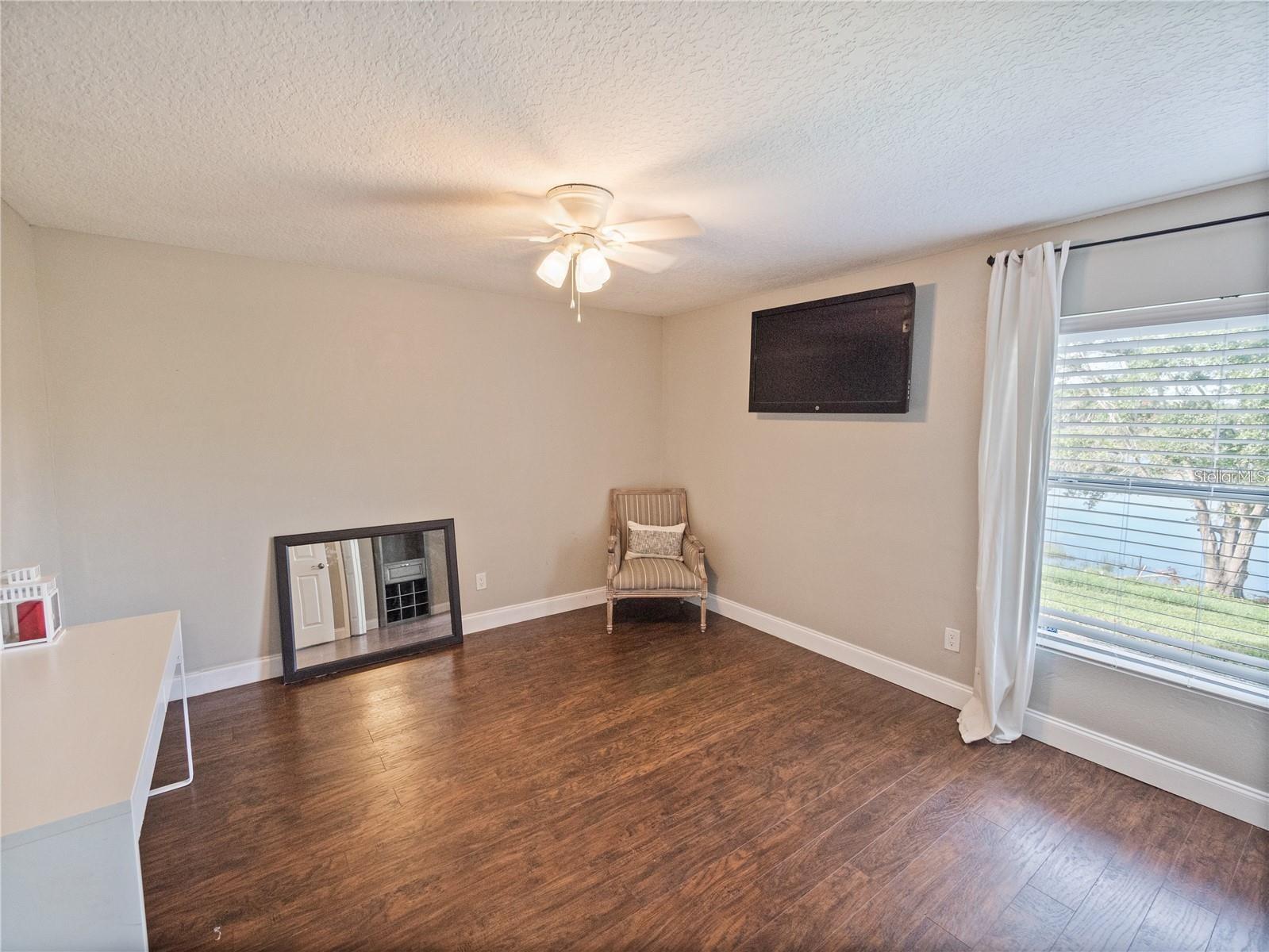 Image 10 of 16 For 417 Little Spring Hill Dr