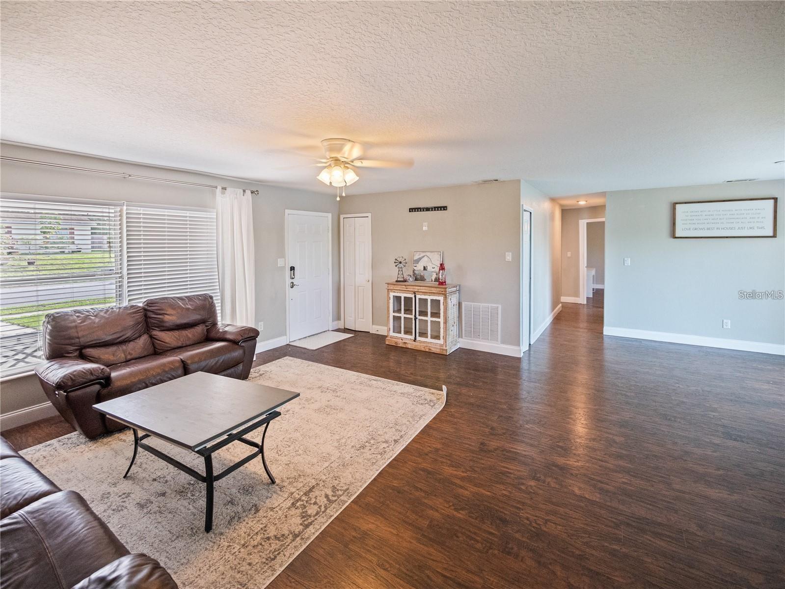 Image 4 of 16 For 417 Little Spring Hill Dr