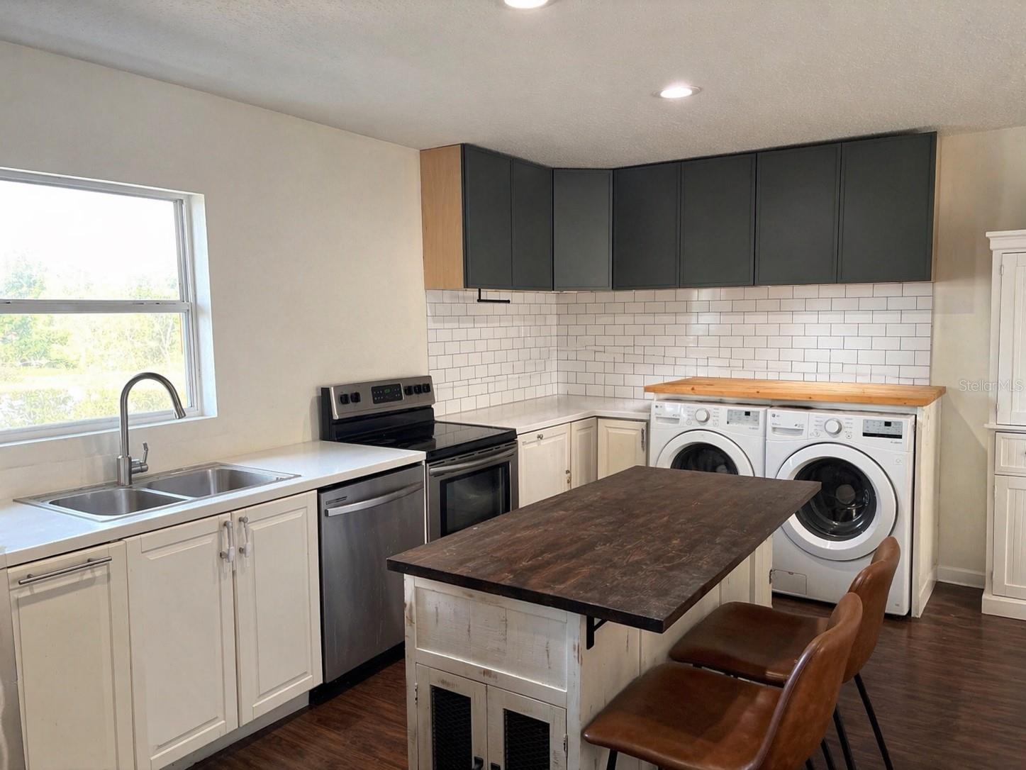 Image 6 of 16 For 417 Little Spring Hill Dr