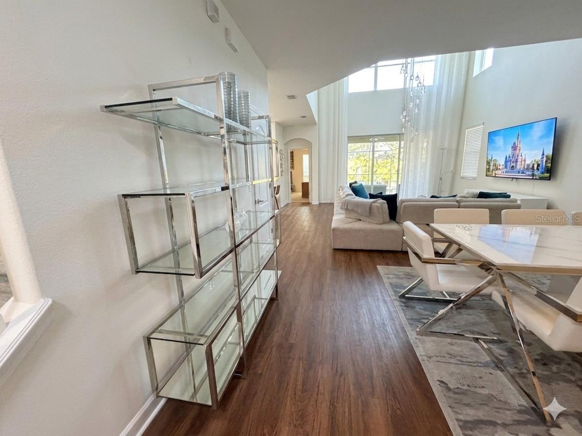 Image 4 of 80 For 2997 Buccaneer Palm Road