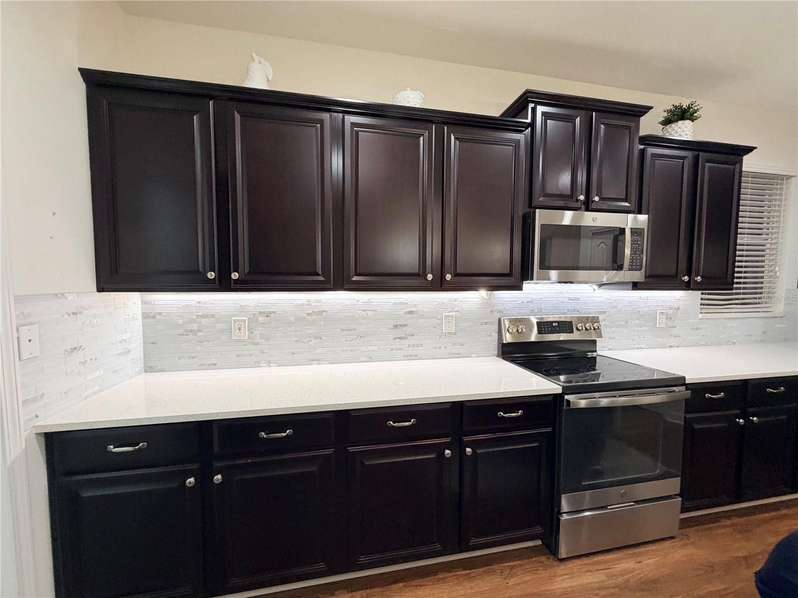 Image 9 of 80 For 2997 Buccaneer Palm Road