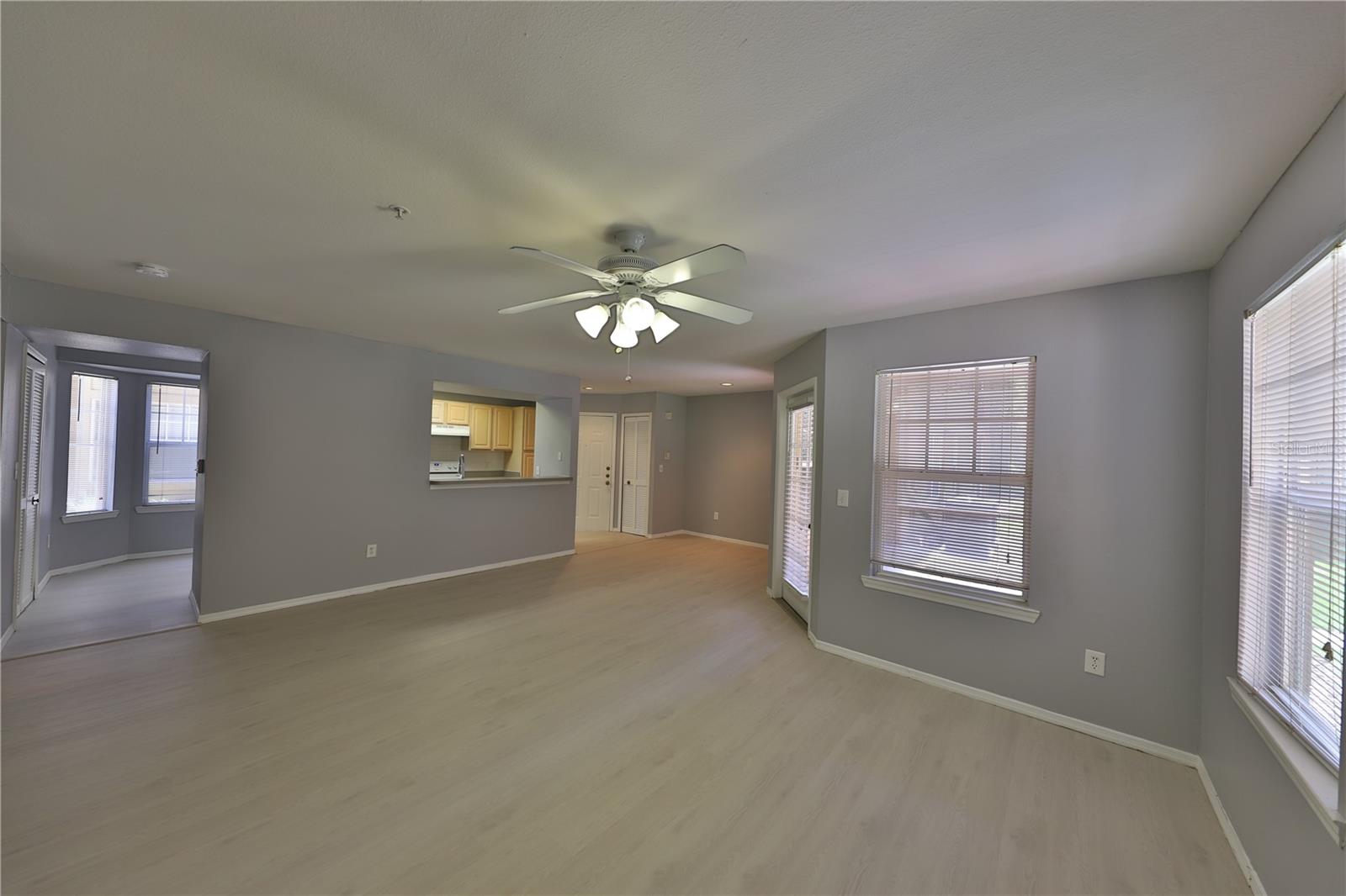 Image 6 of 21 For 409 Summit Ridge Place 111