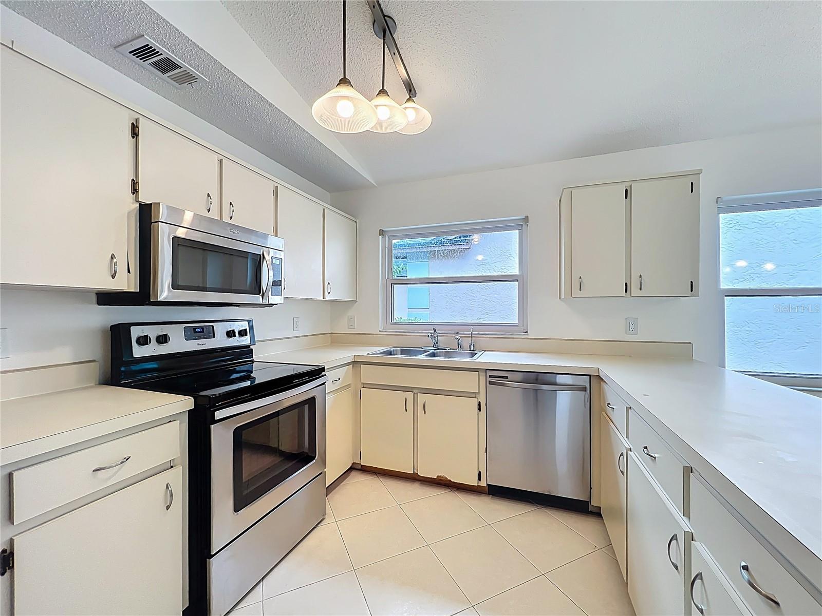 Image 22 of 59 For 4061 Buglers Rest Place