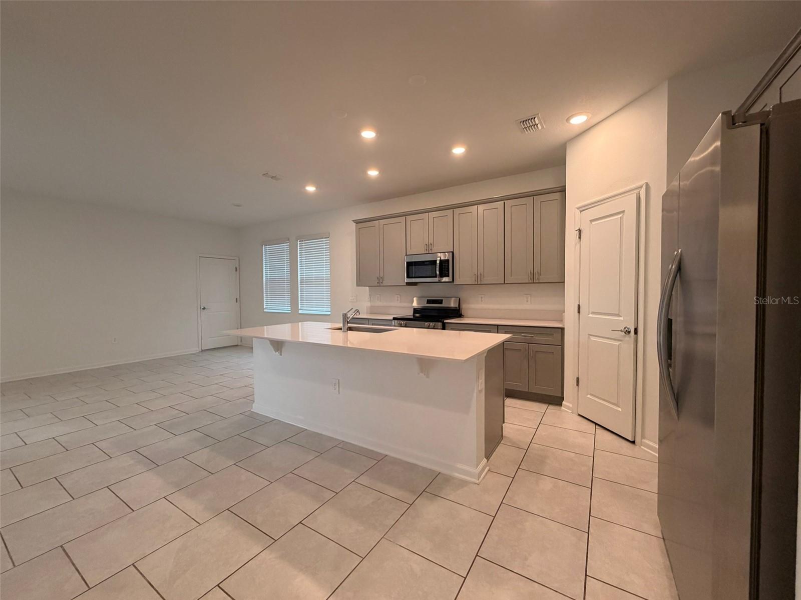 Image 6 of 39 For 2165 Sweet Honey Lane