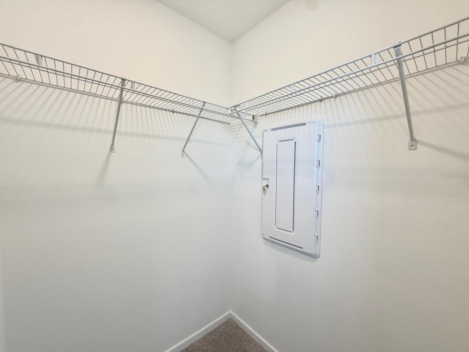 Image 14 of 20 For 836 Lynx Street