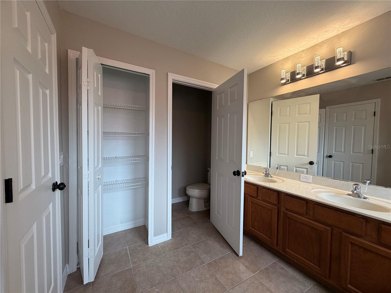 Image 34 of 54 For 528 Orange Cosmos Boulevard