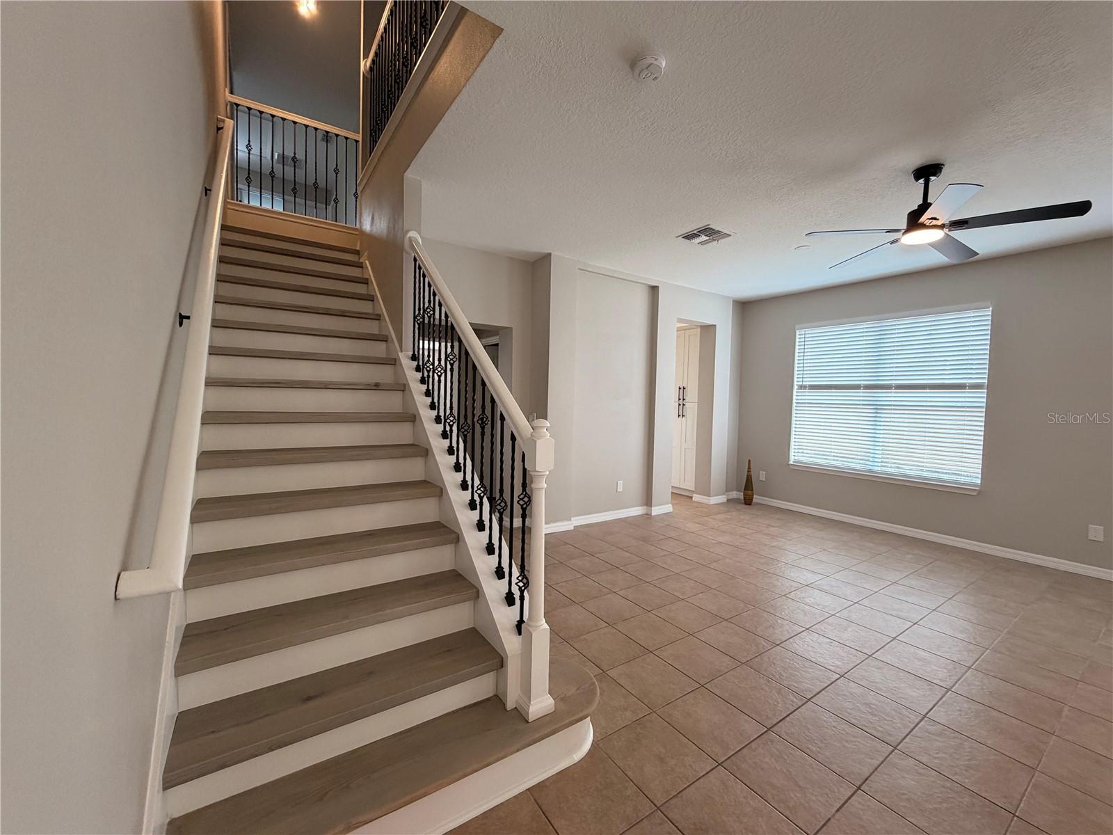 Image 5 of 54 For 528 Orange Cosmos Boulevard