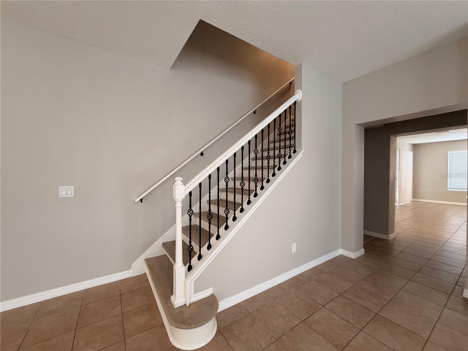 Image 6 of 54 For 528 Orange Cosmos Boulevard