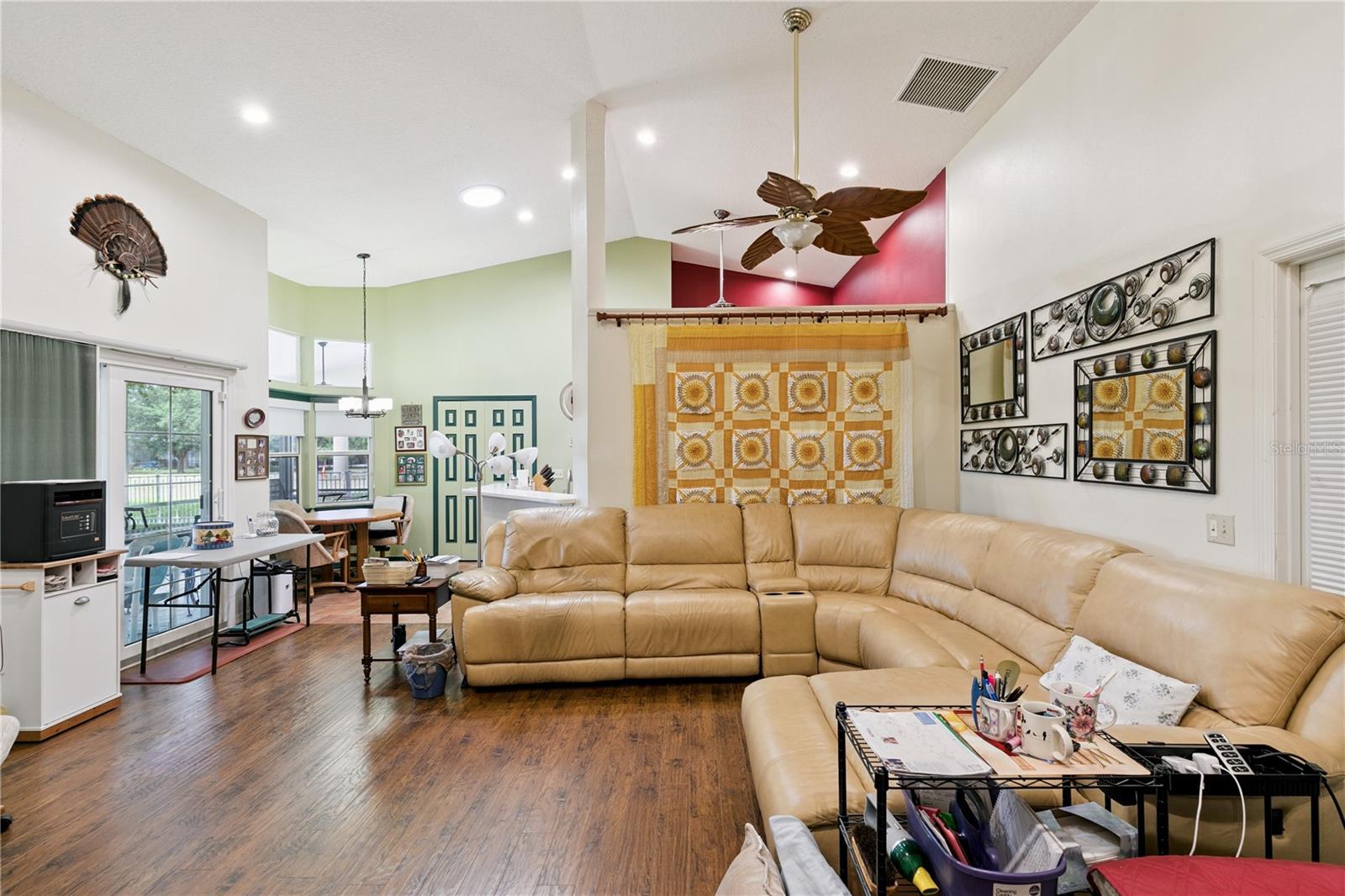 Image 11 of 52 For 1674 Carillon Park Drive