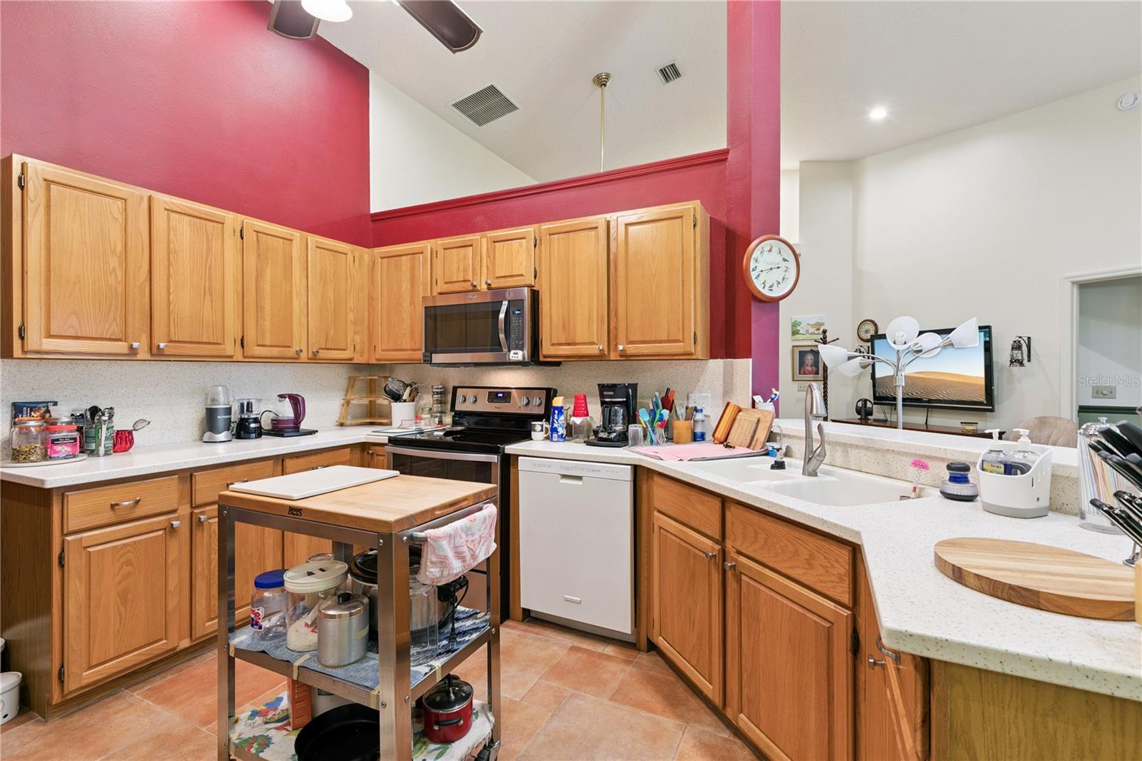 Image 19 of 52 For 1674 Carillon Park Drive