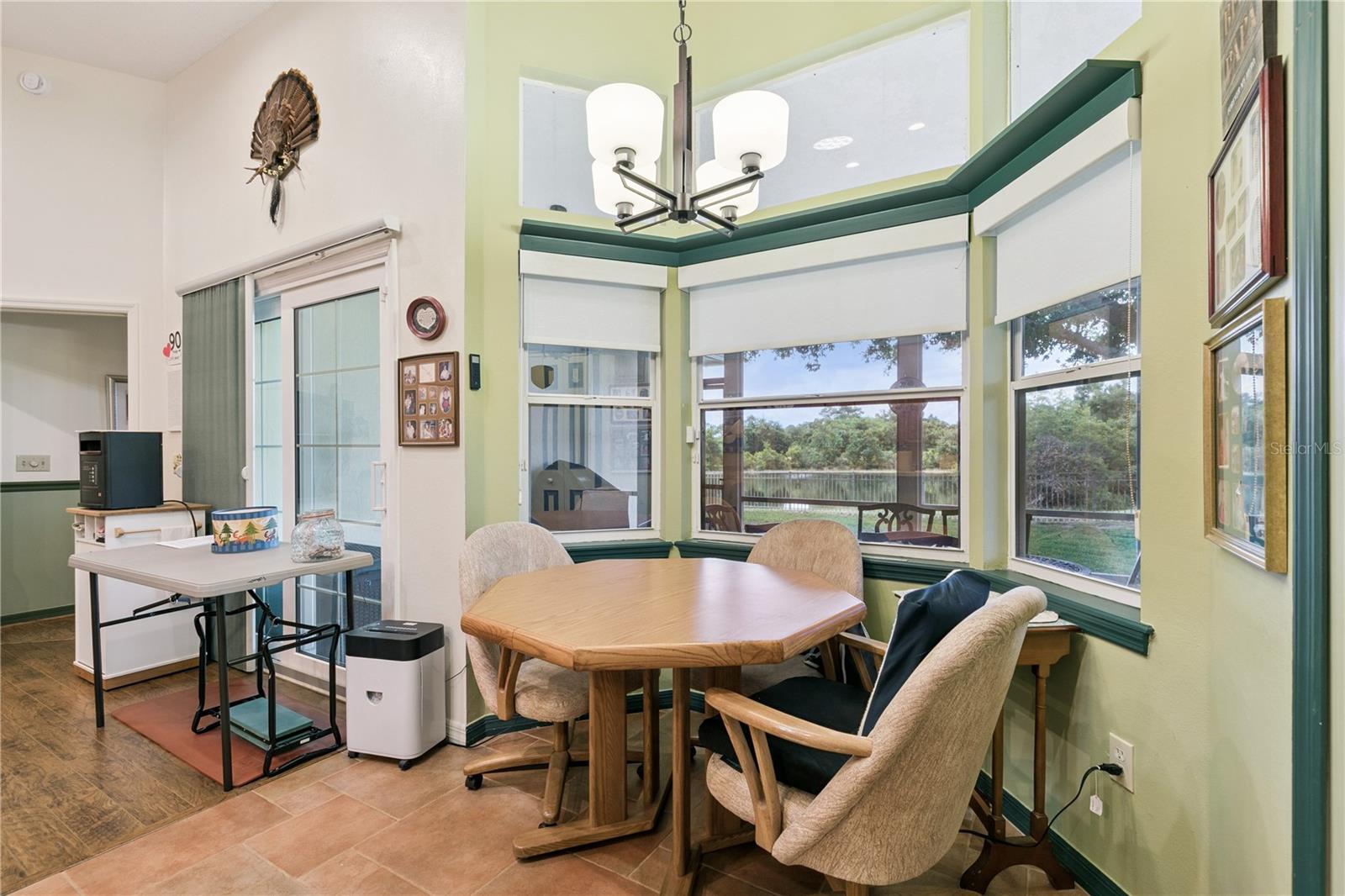 Image 20 of 52 For 1674 Carillon Park Drive