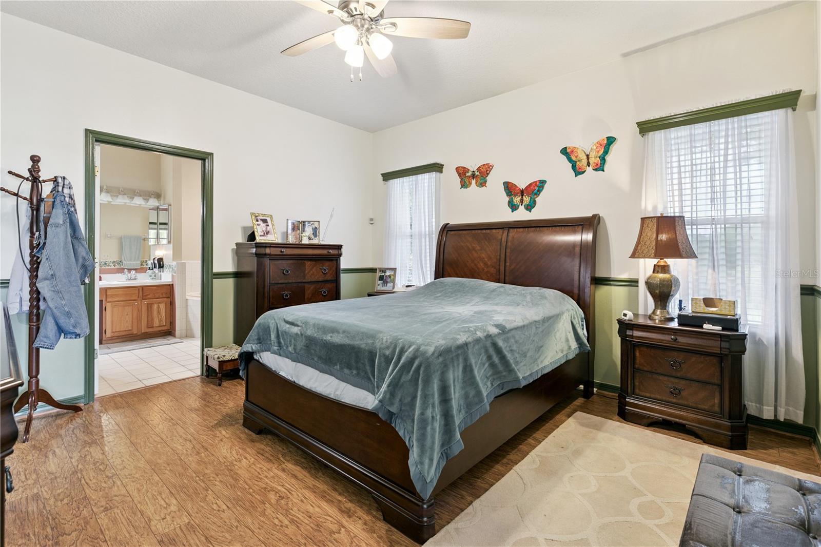 Image 22 of 52 For 1674 Carillon Park Drive