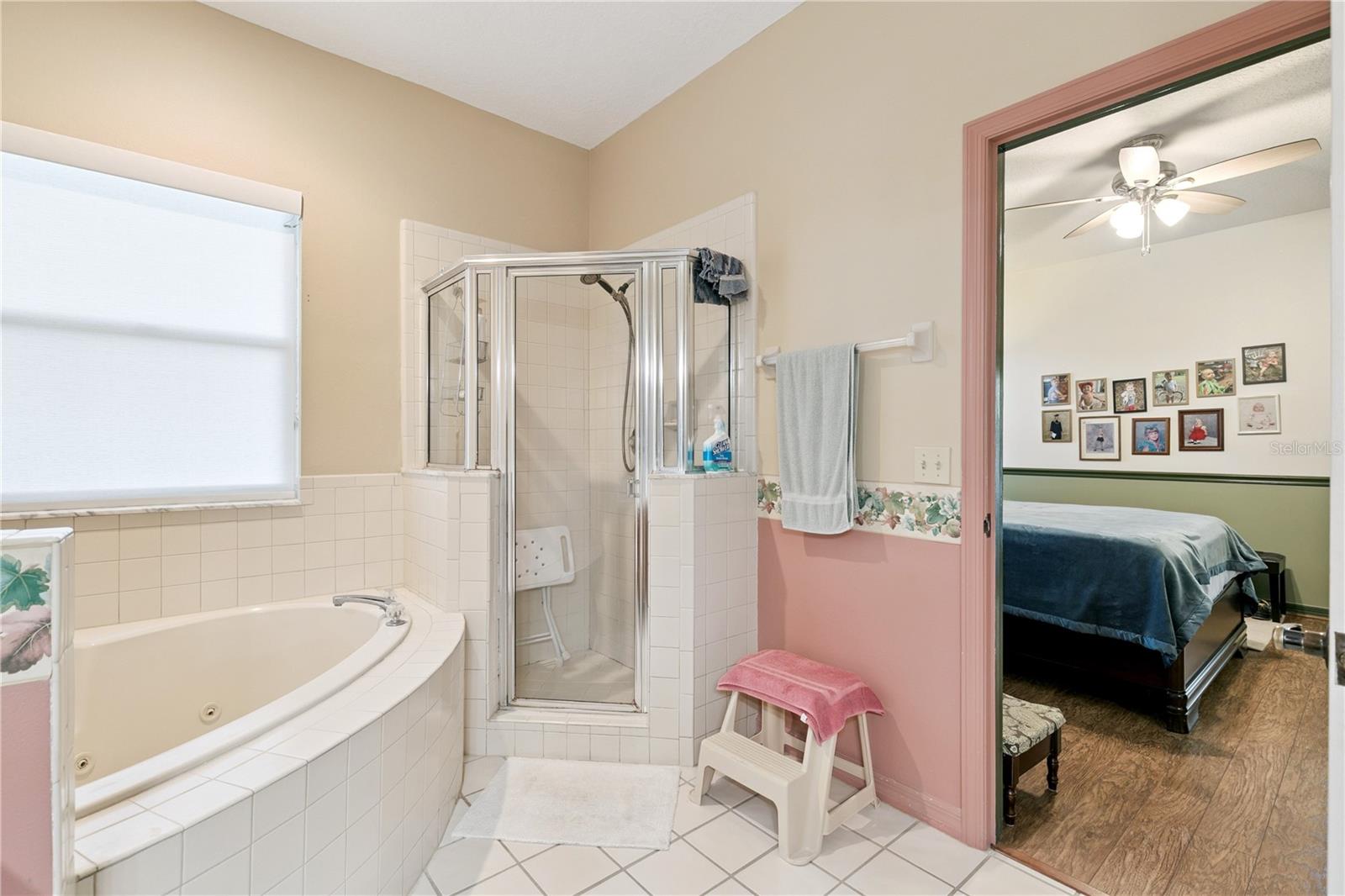 Image 28 of 52 For 1674 Carillon Park Drive