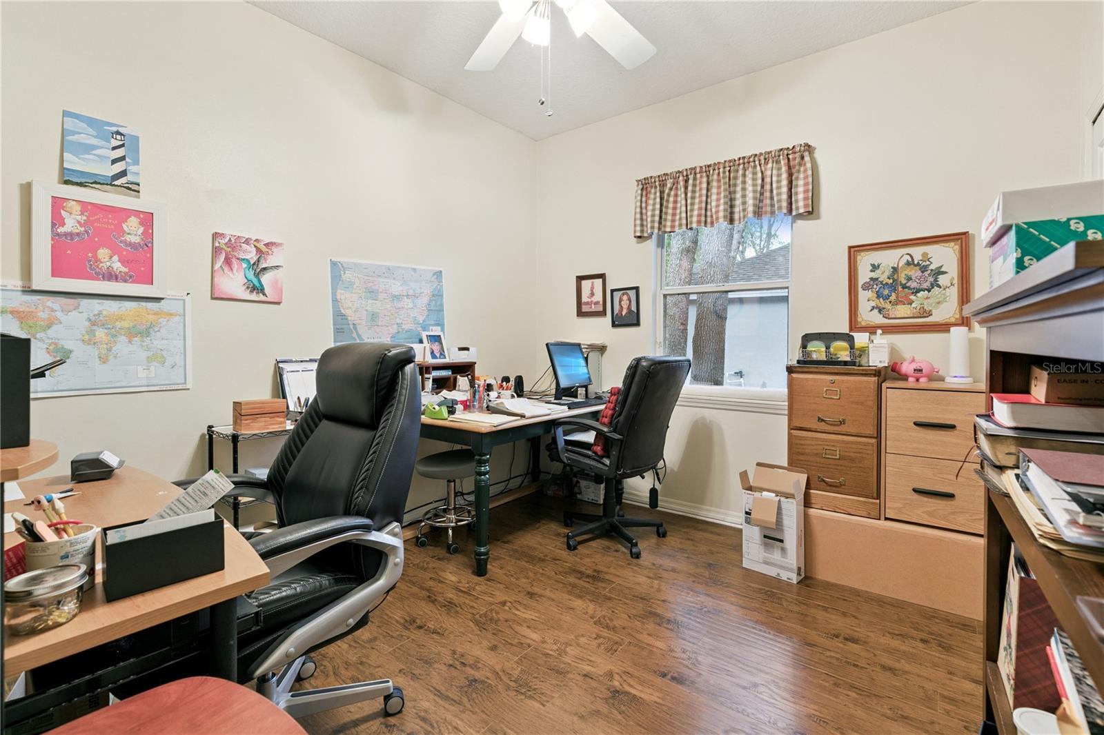 Image 31 of 52 For 1674 Carillon Park Drive