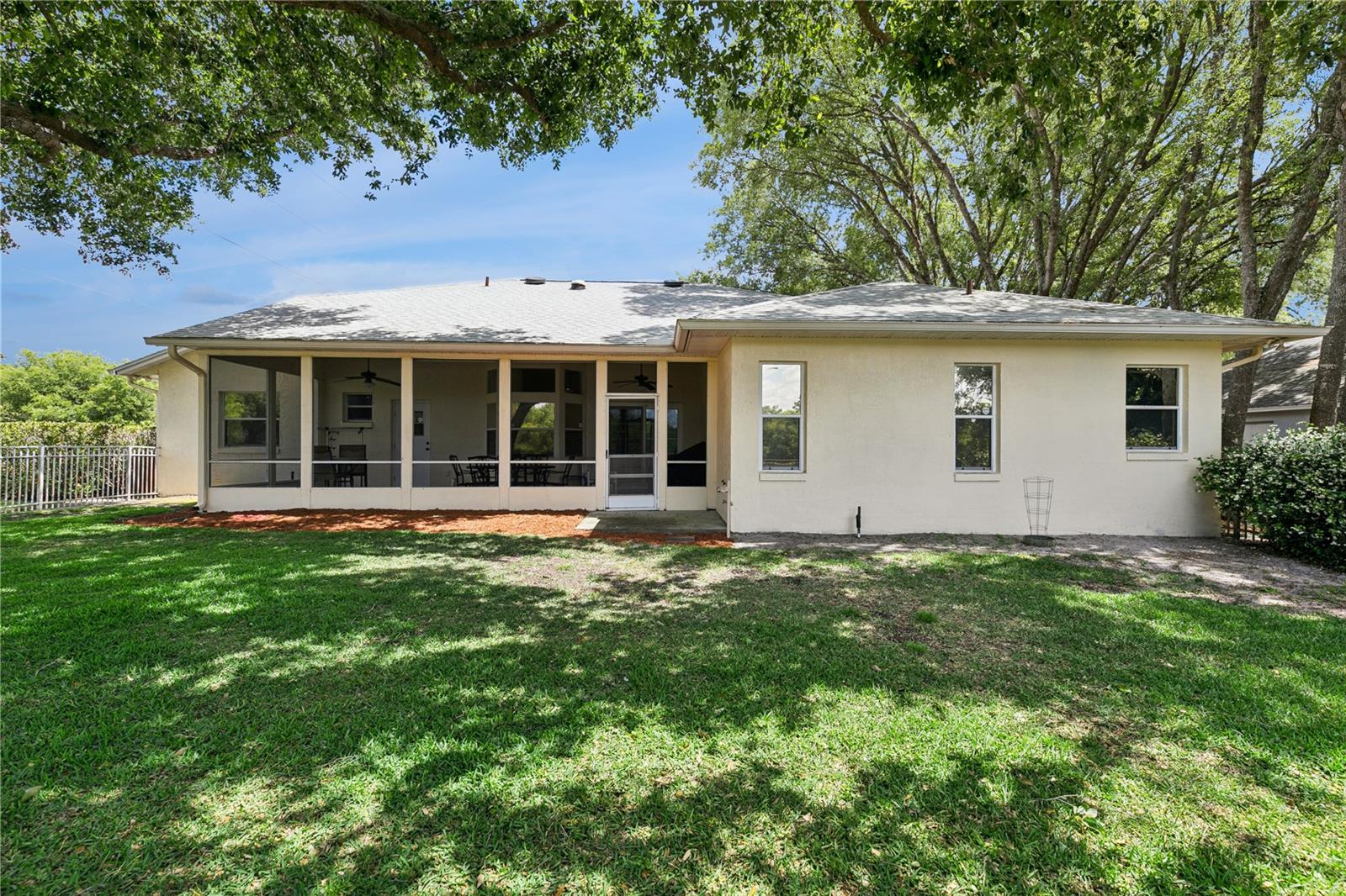 Image 37 of 52 For 1674 Carillon Park Drive