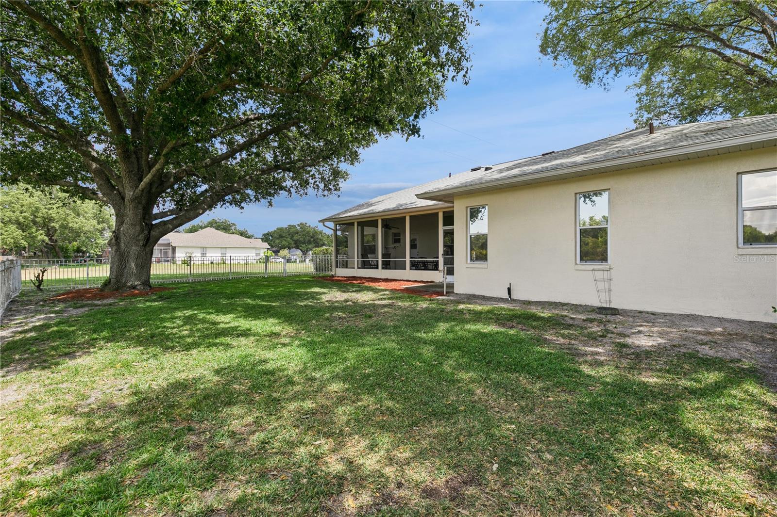 Image 39 of 52 For 1674 Carillon Park Drive