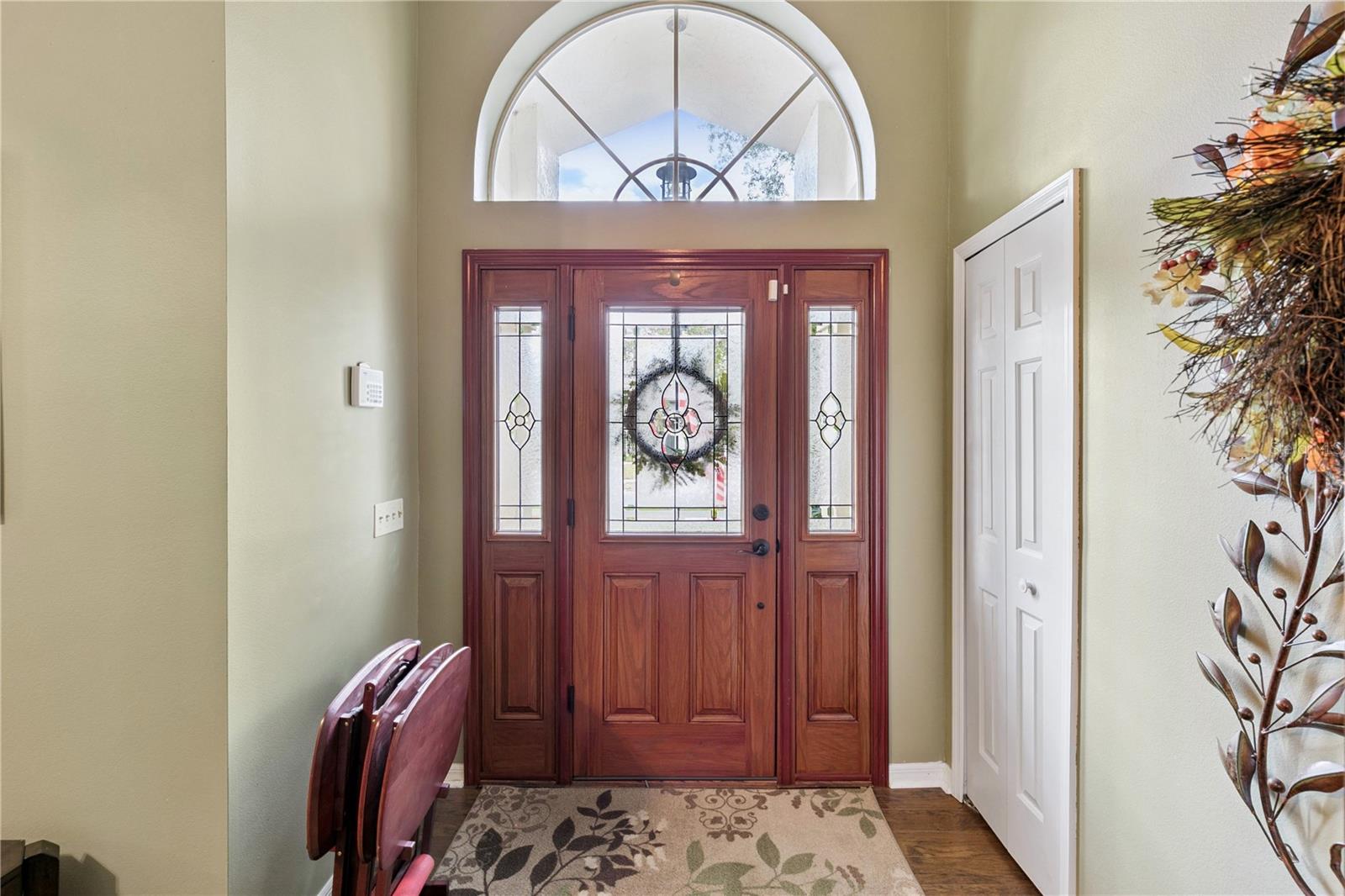 Image 7 of 52 For 1674 Carillon Park Drive