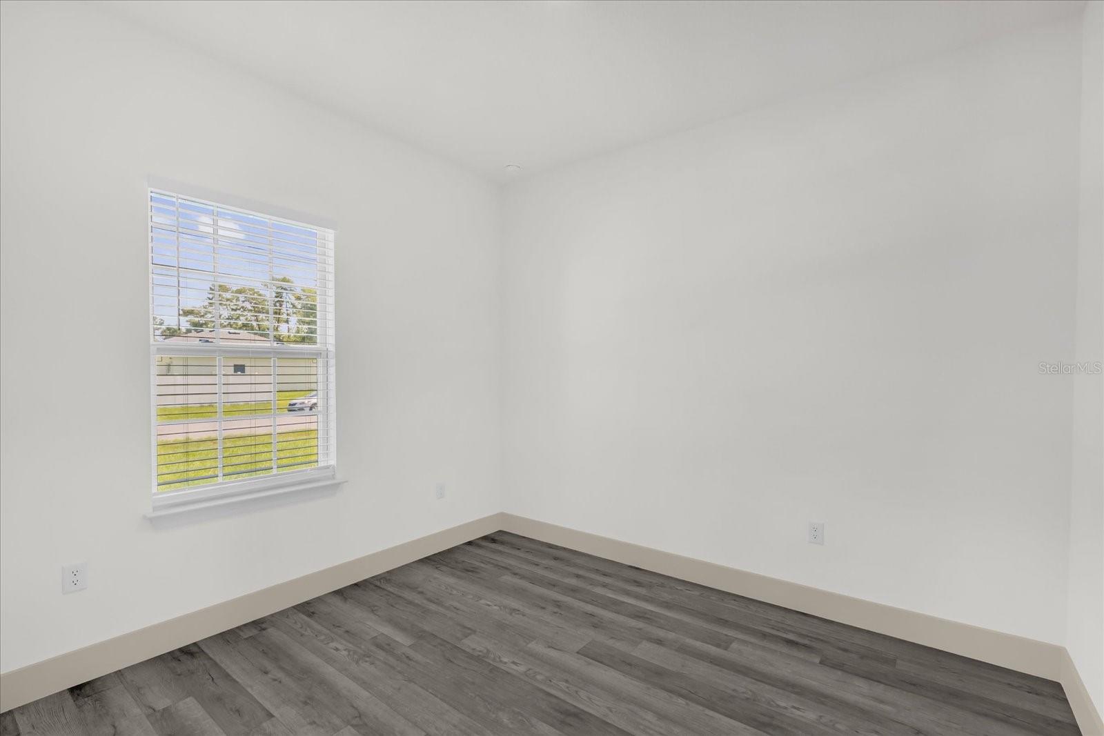 Image 13 of 32 For 4717 166th Loop