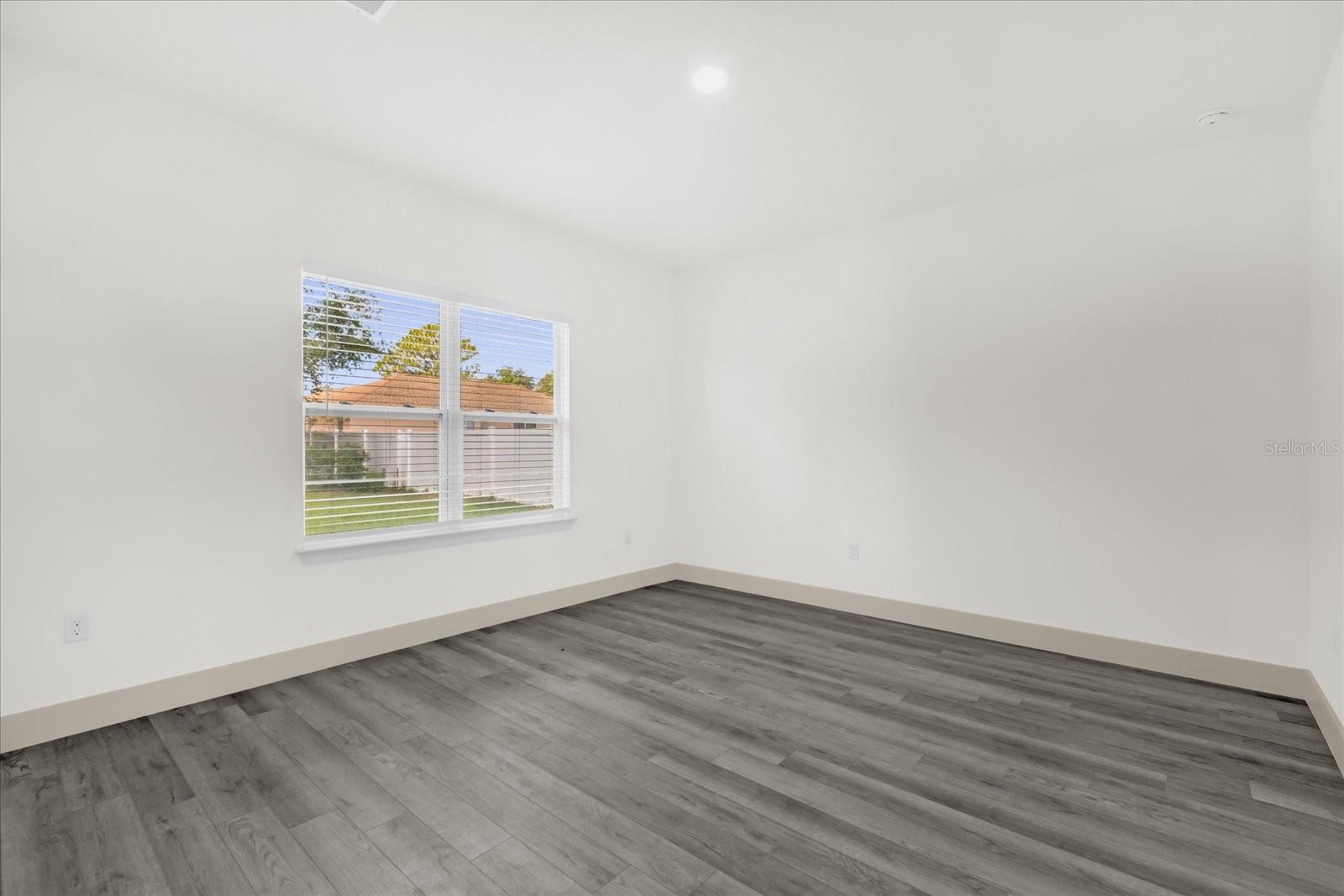 Image 22 of 32 For 4717 166th Loop