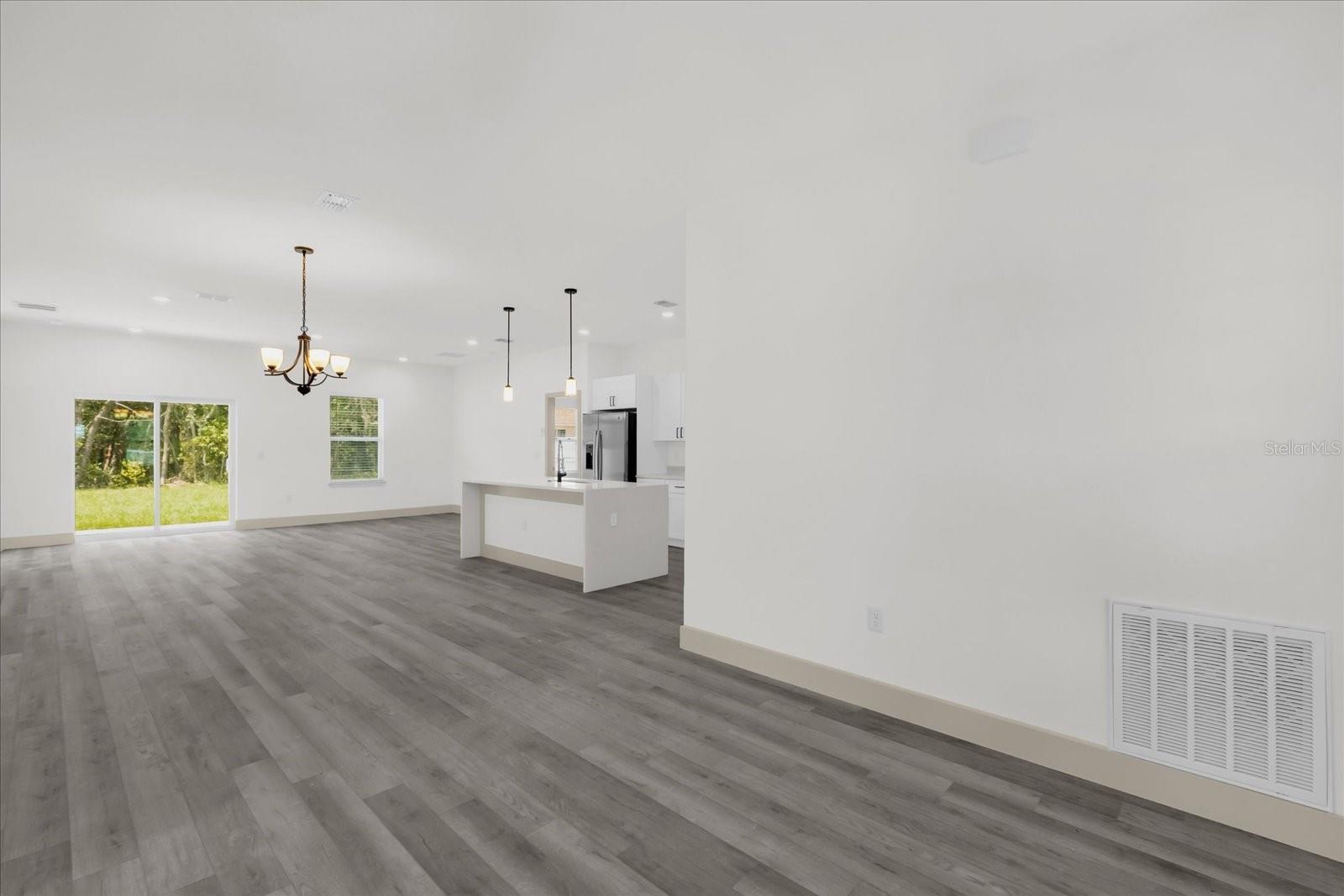 Image 4 of 32 For 4717 166th Loop