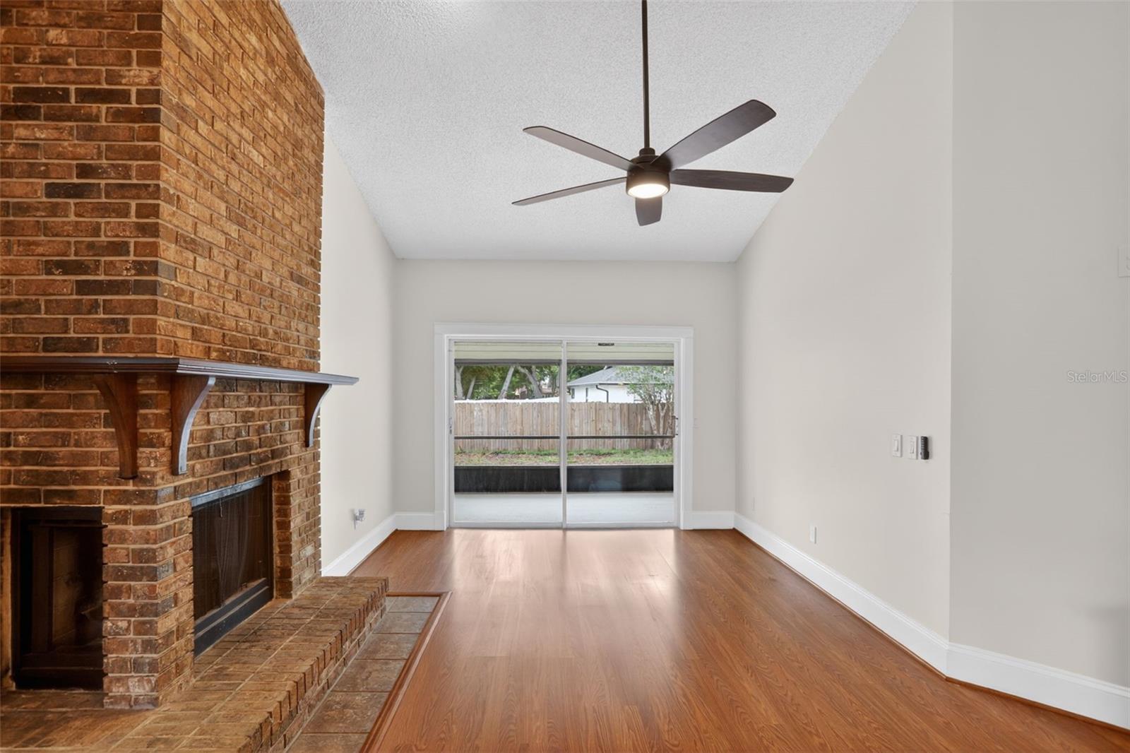 Image 4 of 22 For 1832 Cheryl Drive