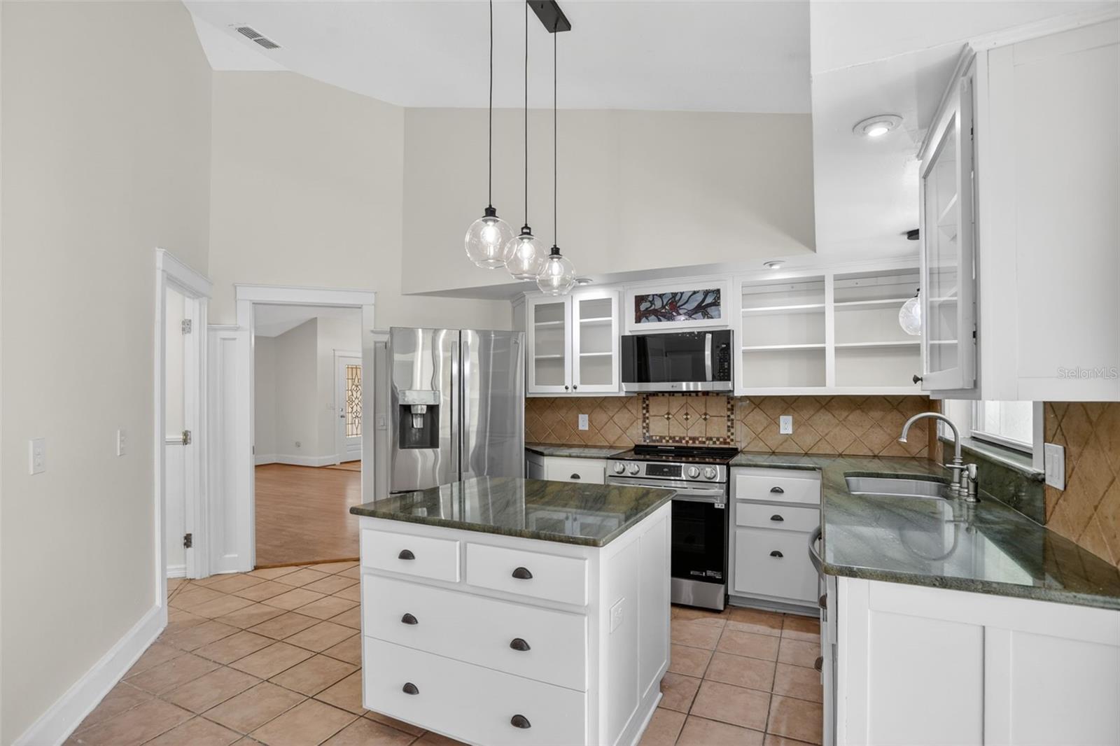 Image 6 of 22 For 1832 Cheryl Drive