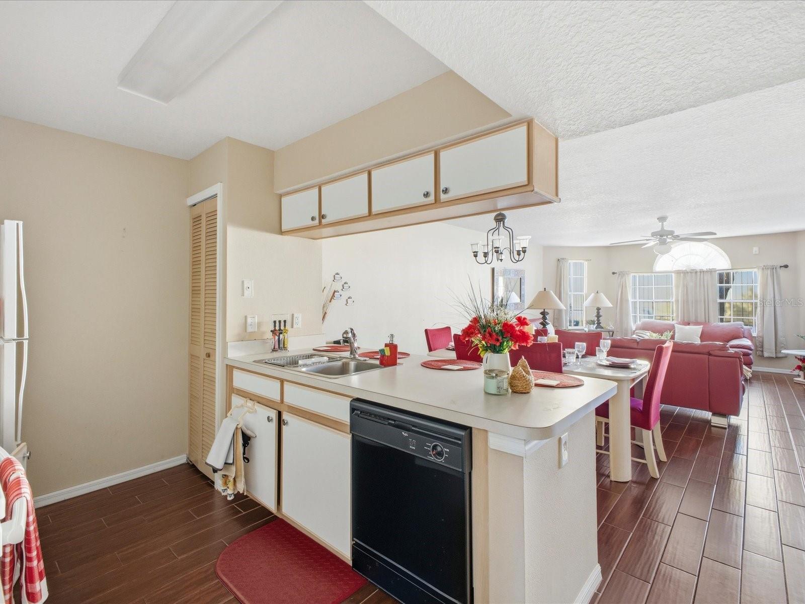 Image 9 of 29 For 3153 Britannia Boulevard B