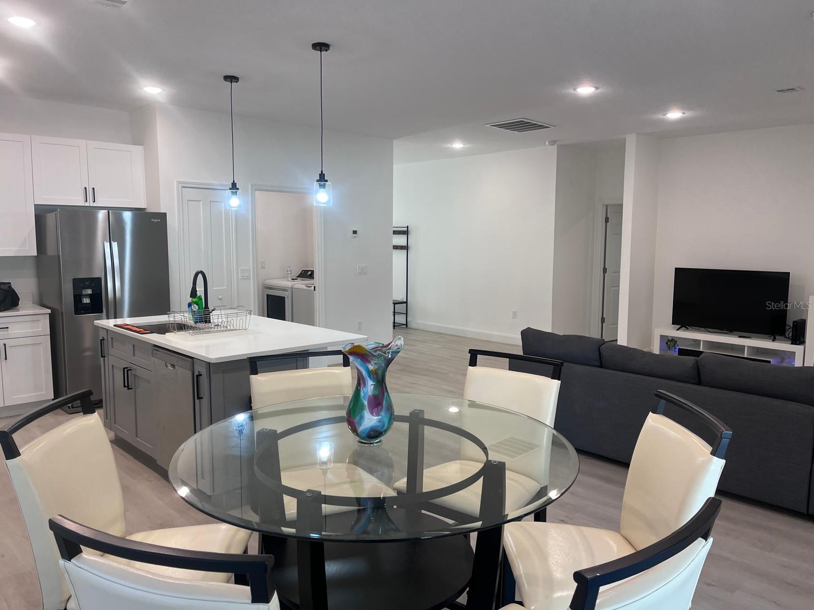 Image 11 of 42 For 1597 Kerman Street