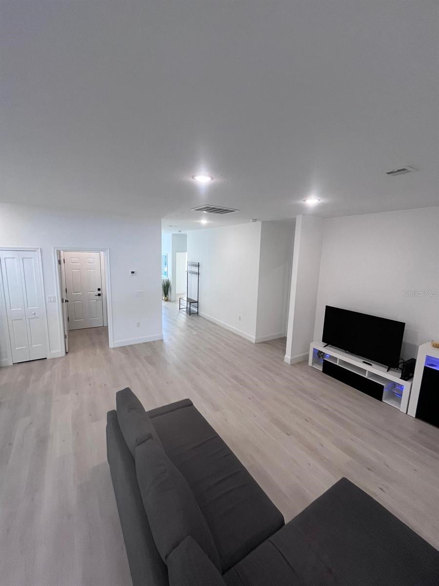 Image 15 of 42 For 1597 Kerman Street