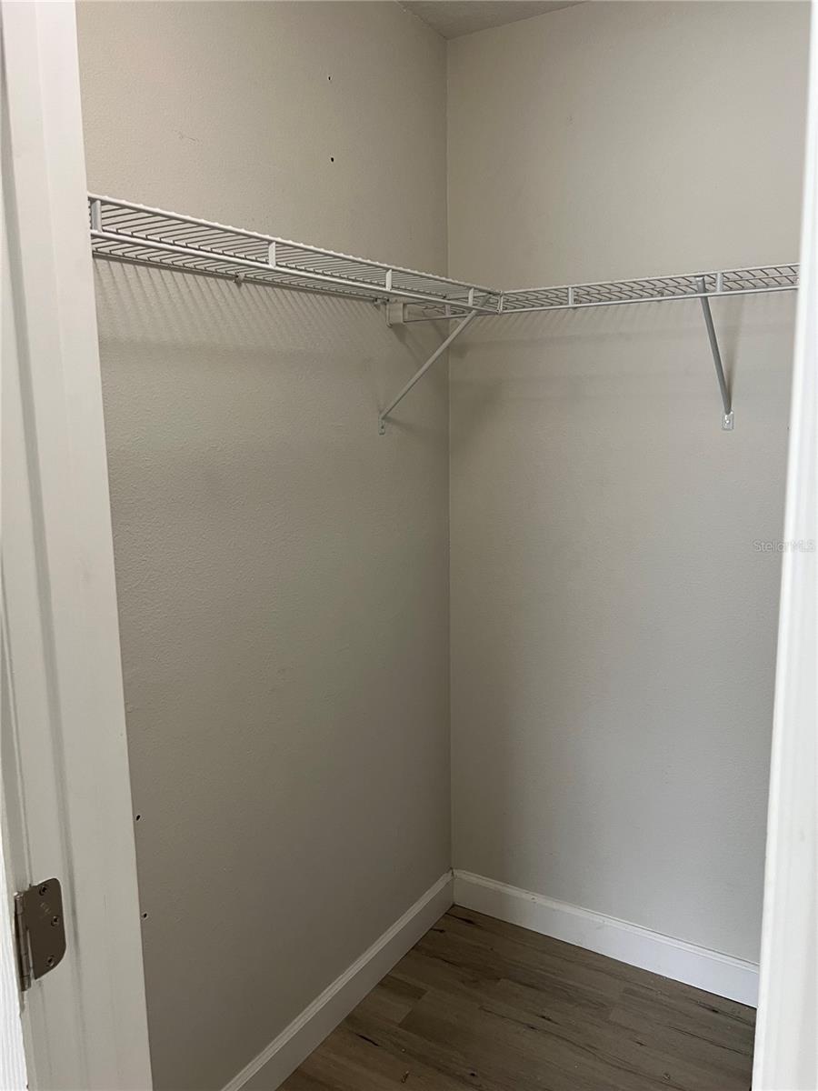 Image 11 of 16 For 3756 Idlebrook Circle 200