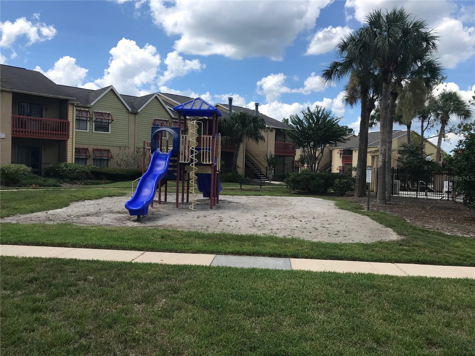 Image 14 of 16 For 3756 Idlebrook Circle 200